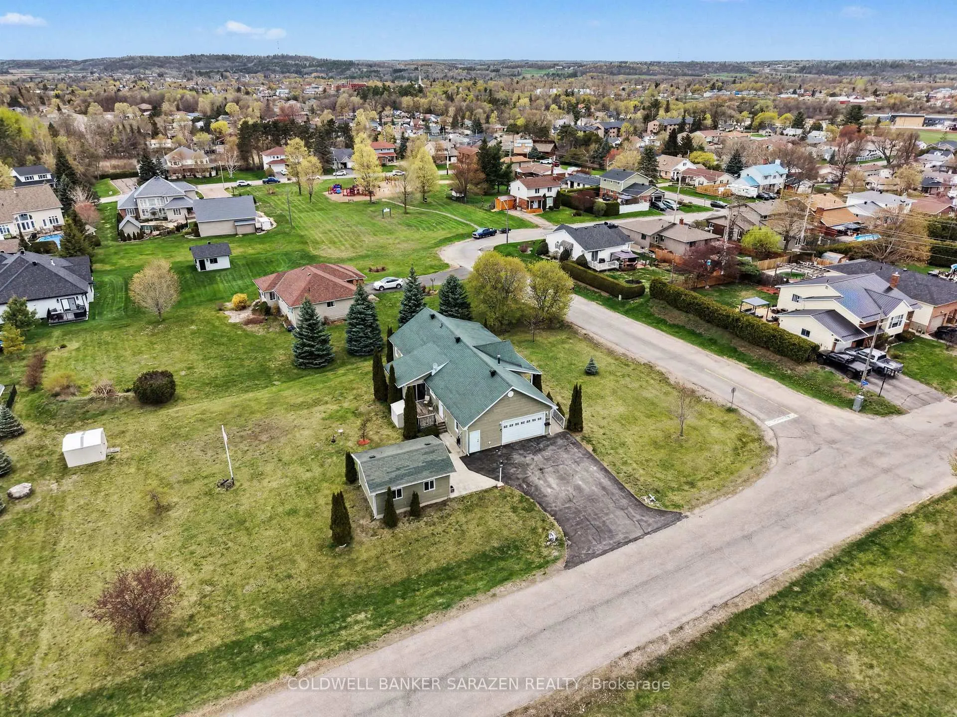 Photo 37 of 162 Erindale Avenue, Renfrew — HOMEH