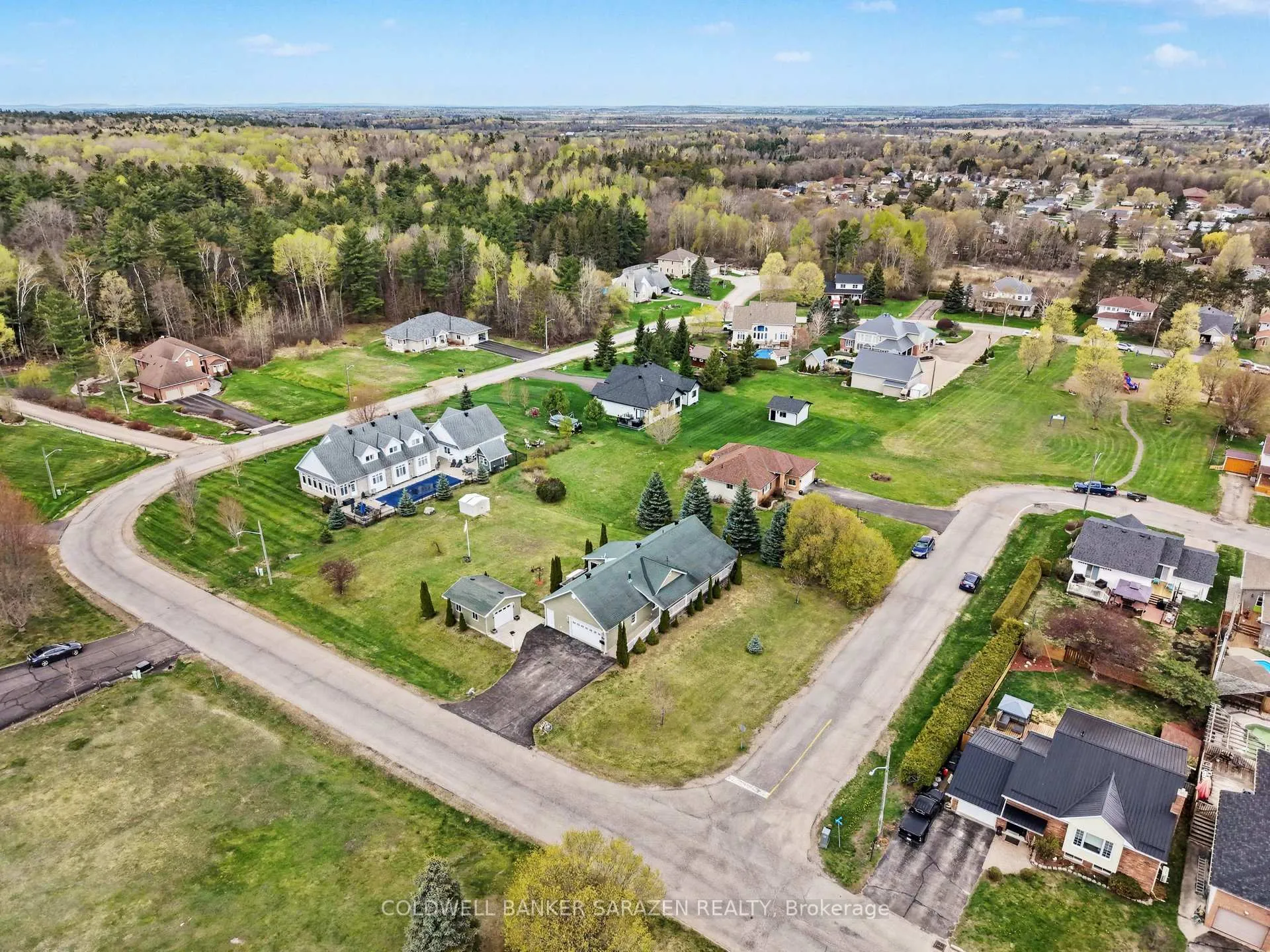 Photo 40 of 162 Erindale Avenue, Renfrew — HOMEH