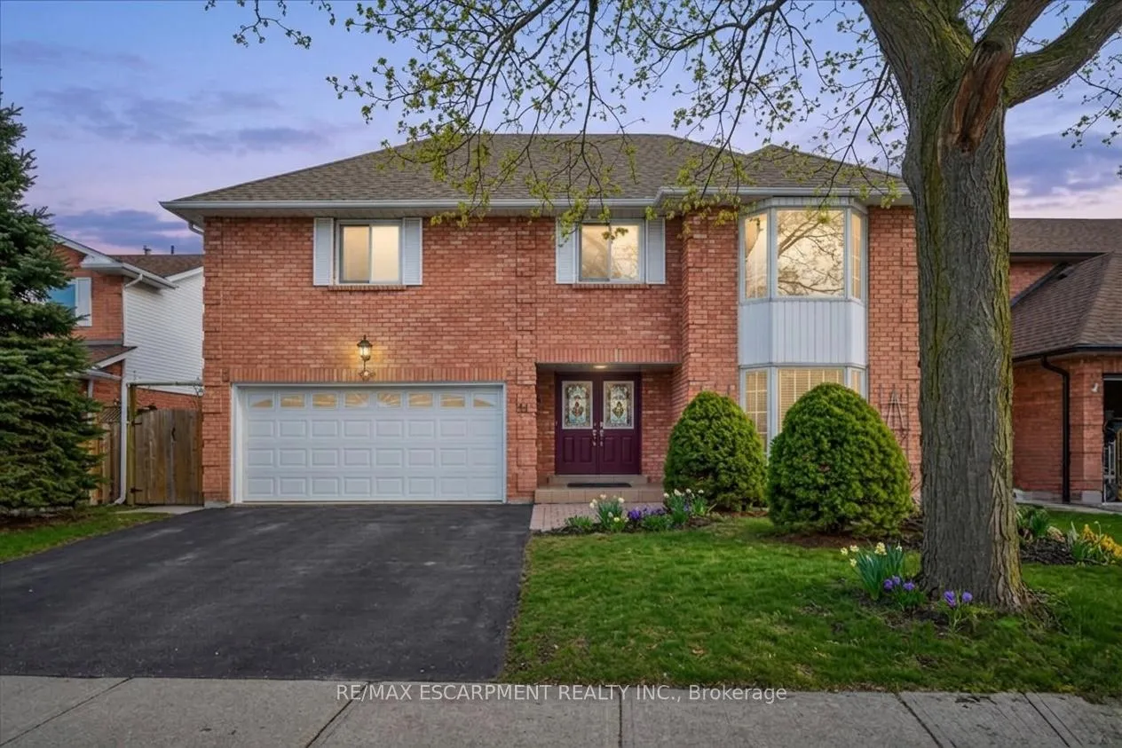 Photo 1 of 54 Goldcrest Drive, Hamilton, Stoney Creek — HOMEH