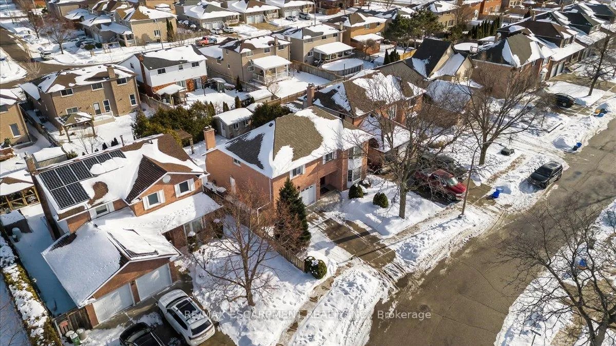 Photo 6 of 54 Goldcrest Drive, Hamilton, Stoney Creek — HOMEH