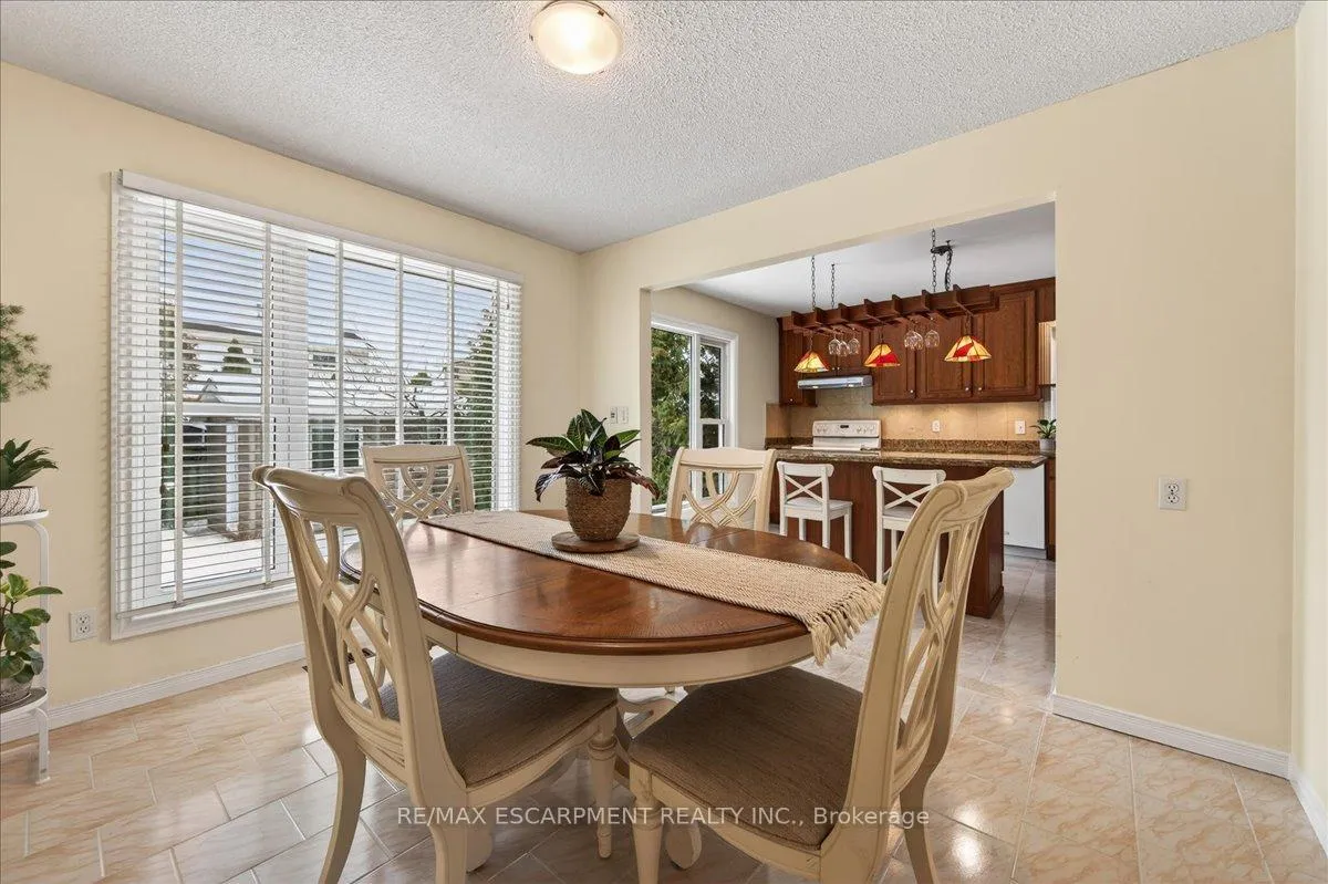 Photo 16 of 54 Goldcrest Drive, Hamilton, Stoney Creek — HOMEH