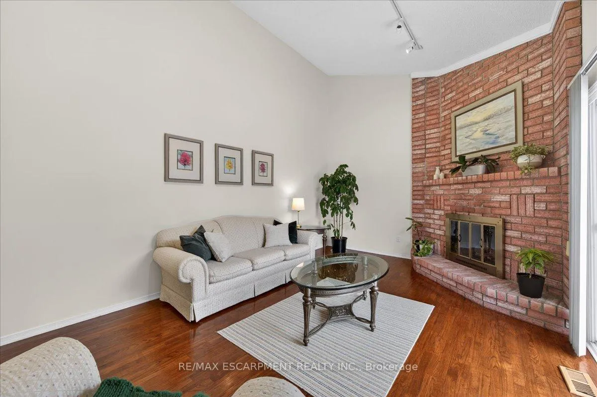 Photo 21 of 54 Goldcrest Drive, Hamilton, Stoney Creek — HOMEH