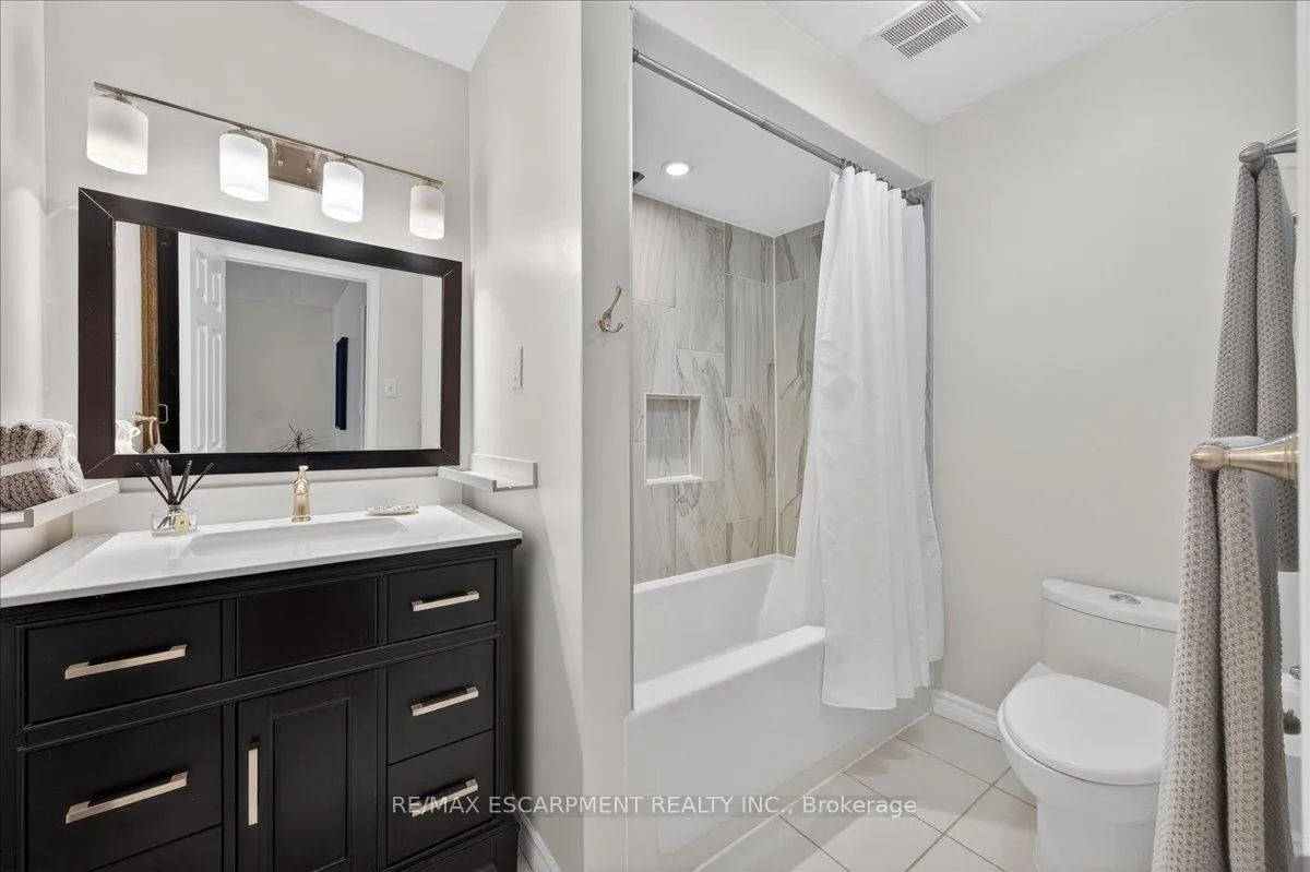 Photo 28 of 54 Goldcrest Drive, Hamilton, Stoney Creek — HOMEH