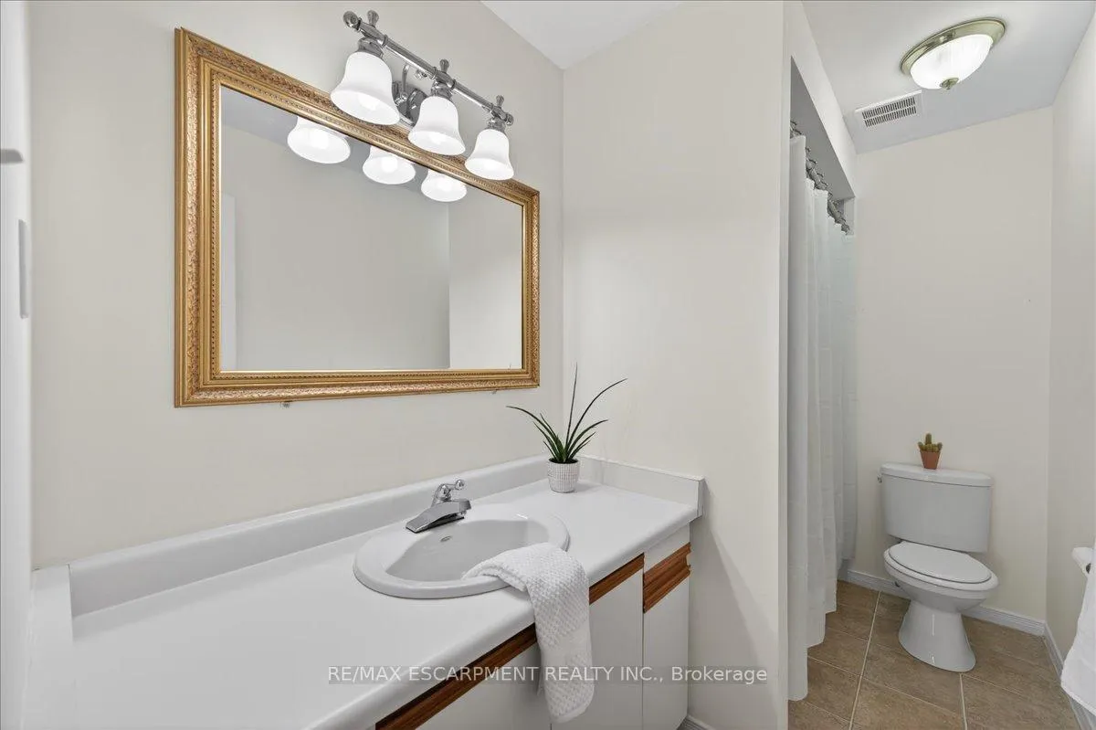 Photo 31 of 54 Goldcrest Drive, Hamilton, Stoney Creek — HOMEH