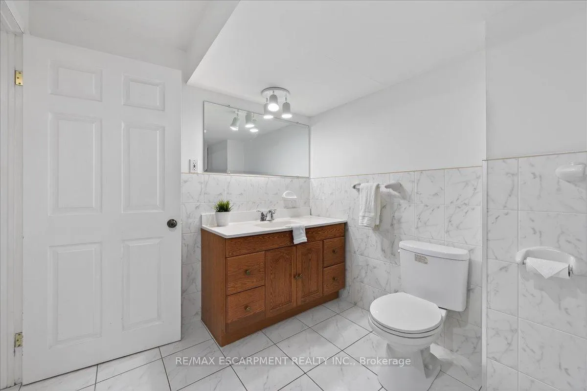 Photo 39 of 54 Goldcrest Drive, Hamilton, Stoney Creek — HOMEH