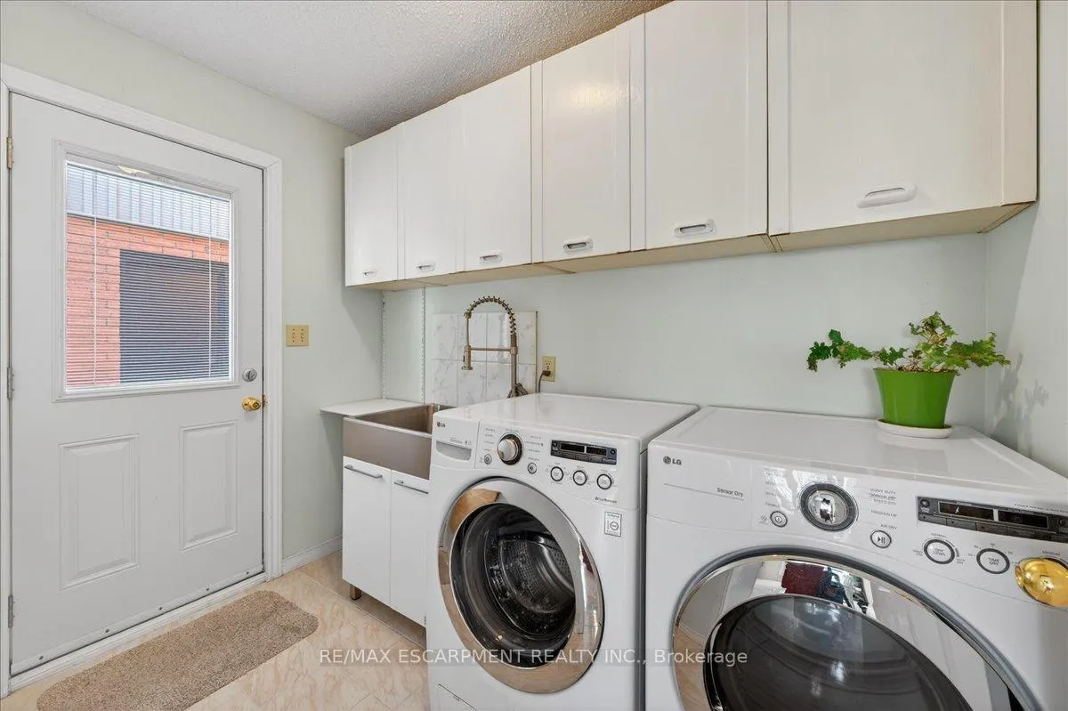 Photo 40 of 54 Goldcrest Drive, Hamilton, Stoney Creek — HOMEH