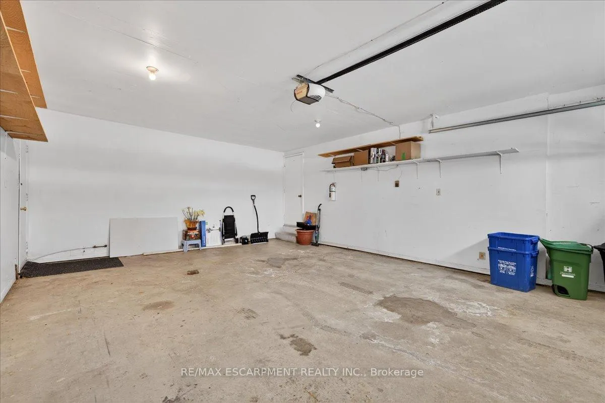 Photo 41 of 54 Goldcrest Drive, Hamilton, Stoney Creek — HOMEH