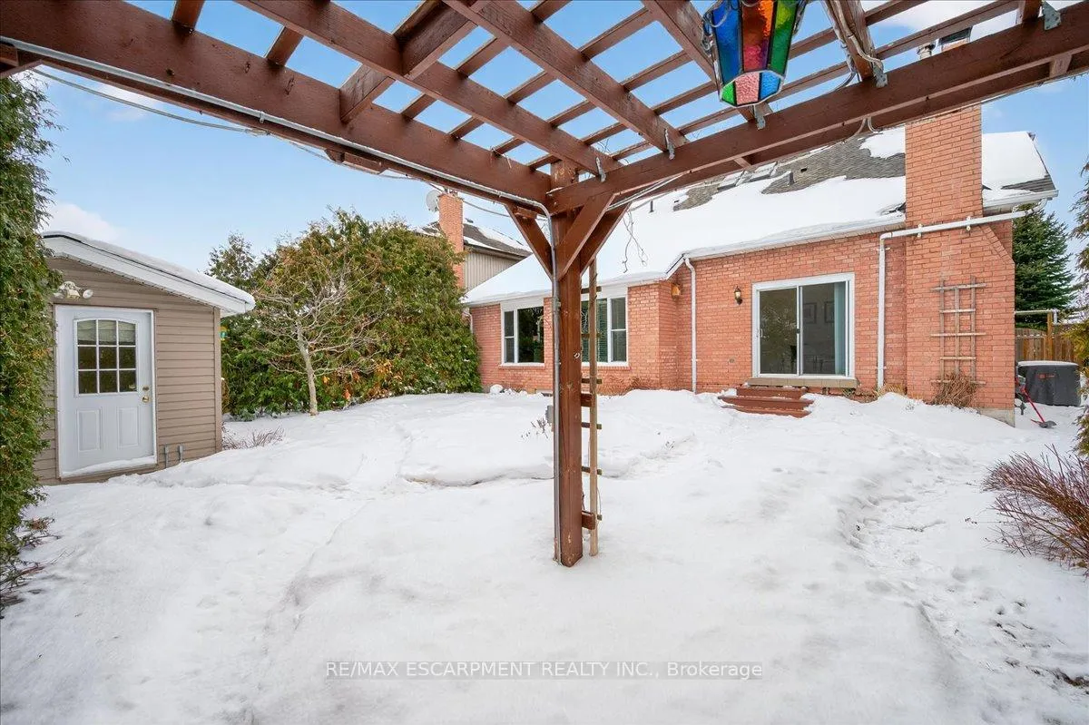 Photo 42 of 54 Goldcrest Drive, Hamilton, Stoney Creek — HOMEH