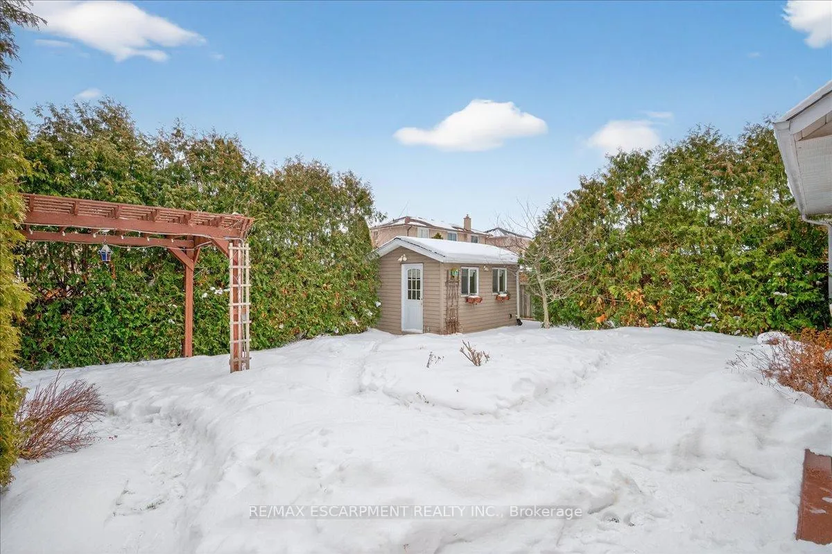 Photo 44 of 54 Goldcrest Drive, Hamilton, Stoney Creek — HOMEH
