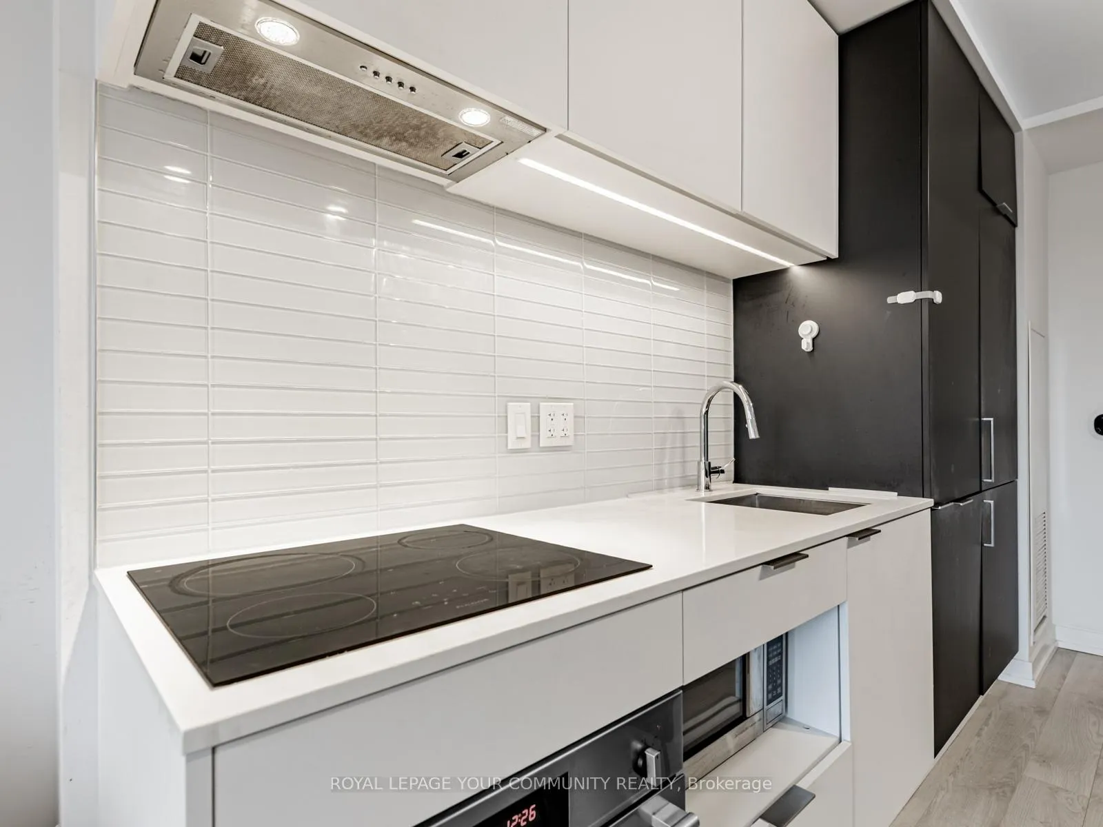 Photo 12 of Unit 1021, 33 Helendale Avenue, Toronto, Yonge-Eglinton — HOMEH