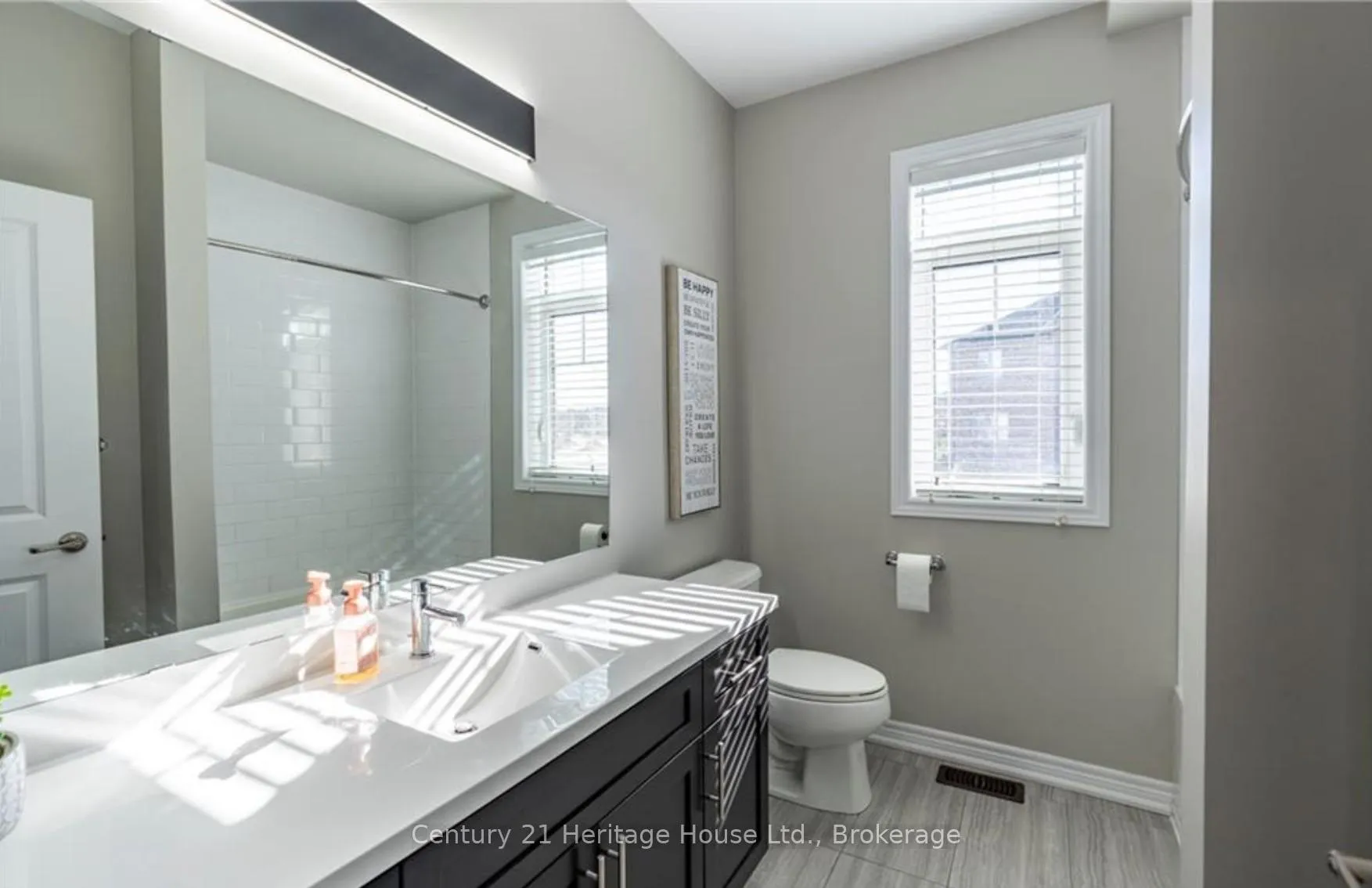 Photo 3 of 219 Falconridge Drive, Kitchener, Bridgeport — HOMEH