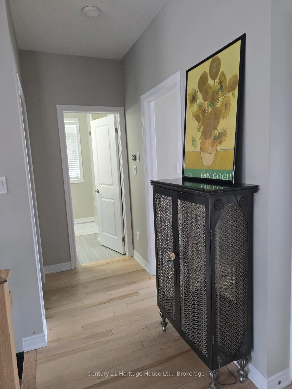 Photo 5 of 219 Falconridge Drive, Kitchener, Bridgeport — HOMEH