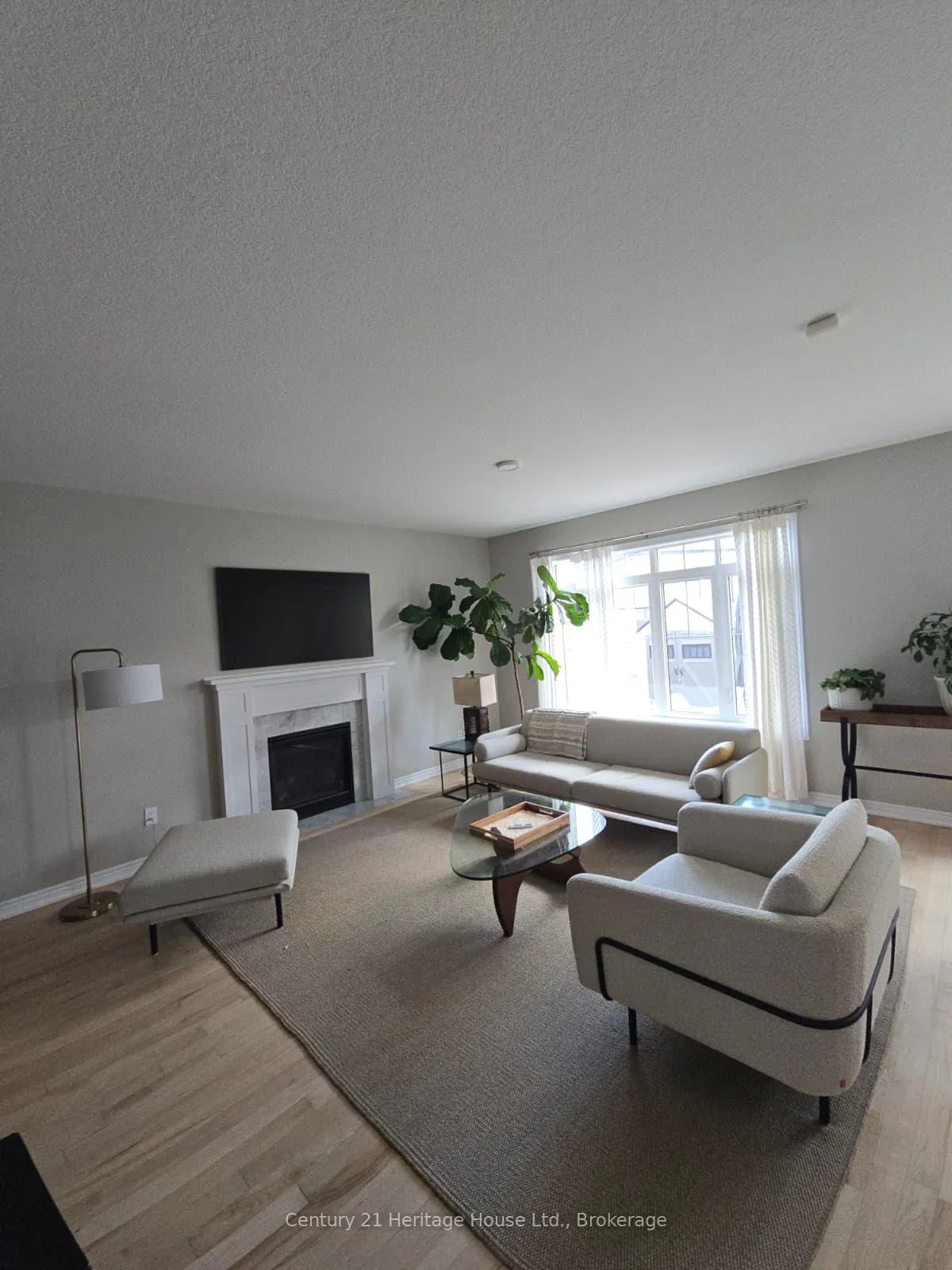Photo 10 of 219 Falconridge Drive, Kitchener, Bridgeport — HOMEH