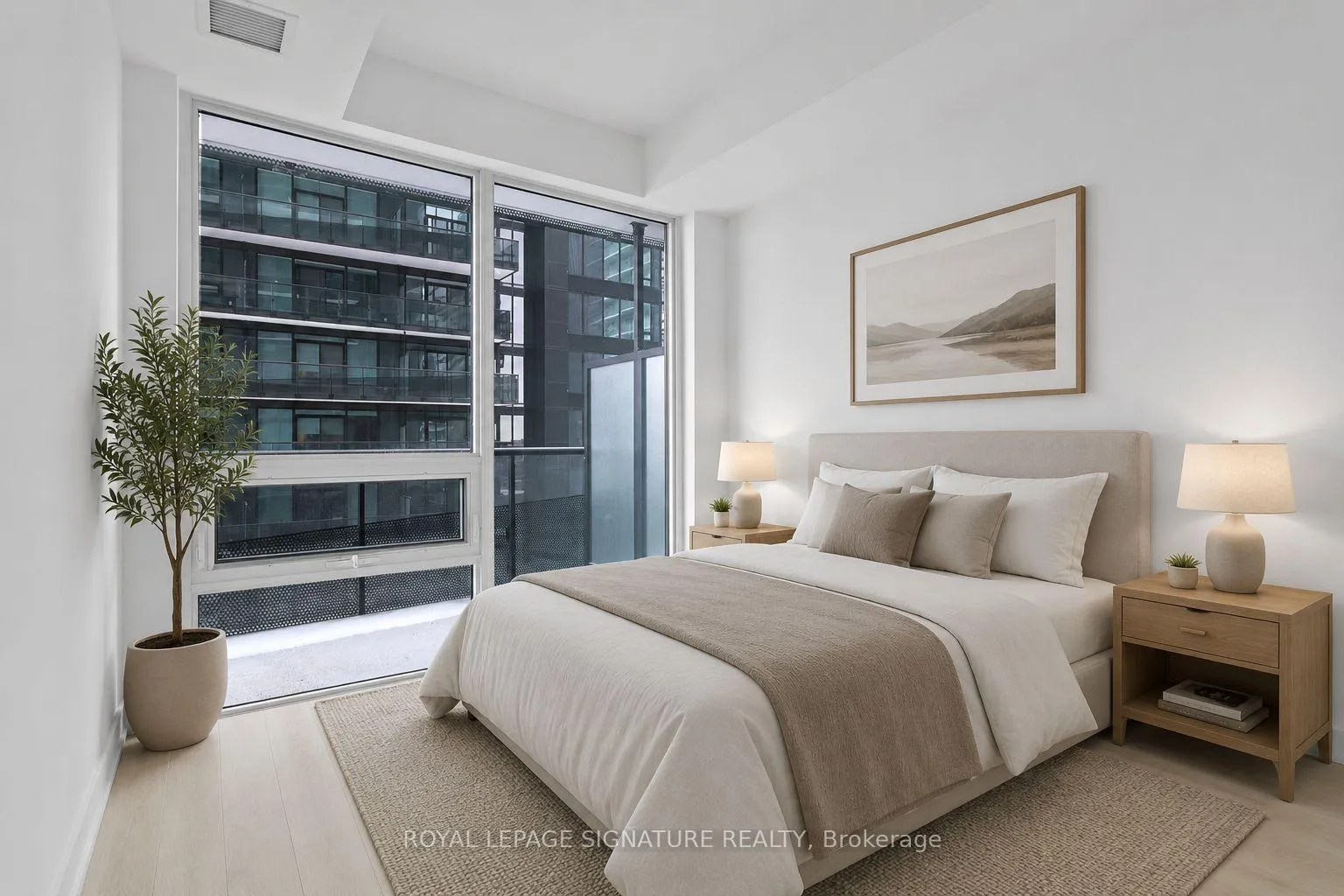 Photo 11 of Unit 1613, 117 Broadway Avenue, Toronto, Mount Pleasant West — HOMEH