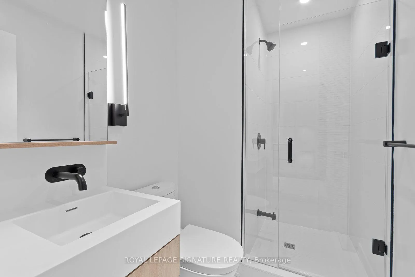 Photo 14 of Unit 1613, 117 Broadway Avenue, Toronto, Mount Pleasant West — HOMEH
