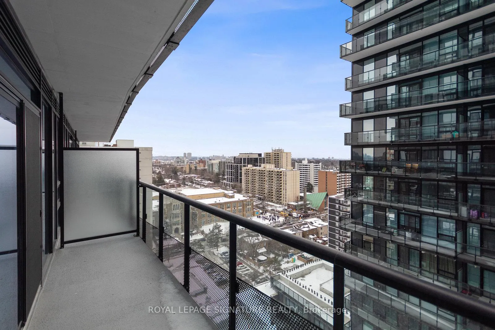 Photo 16 of Unit 1613, 117 Broadway Avenue, Toronto, Mount Pleasant West — HOMEH