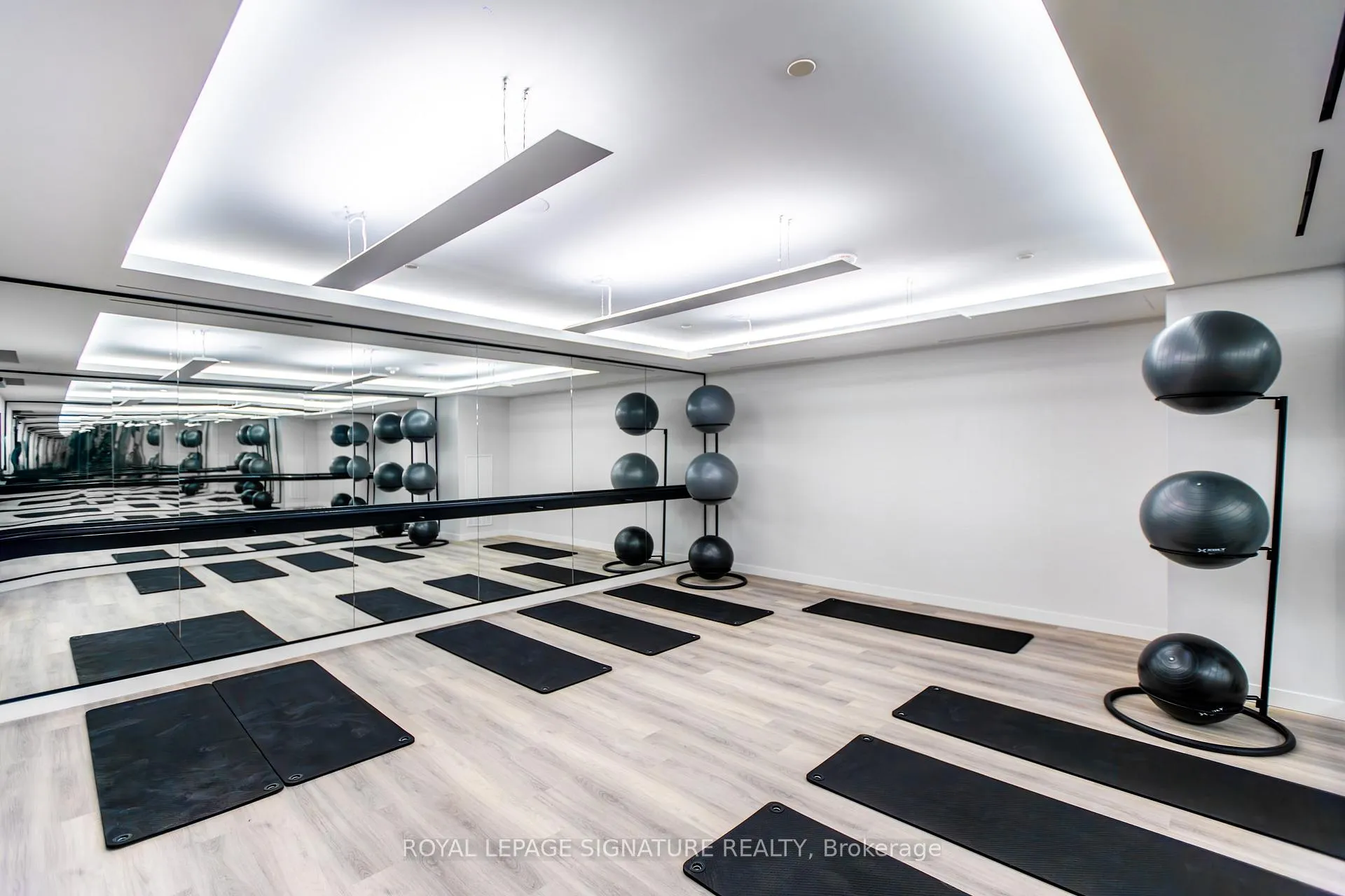 Photo 30 of Unit 1613, 117 Broadway Avenue, Toronto, Mount Pleasant West — HOMEH