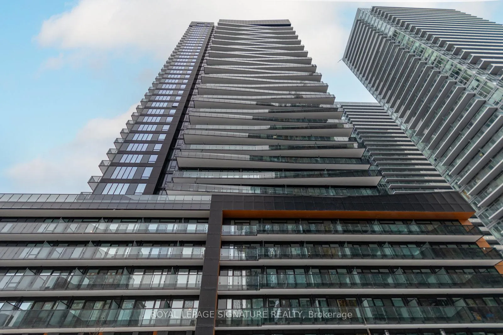 Photo 44 of Unit 1613, 117 Broadway Avenue, Toronto, Mount Pleasant West — HOMEH
