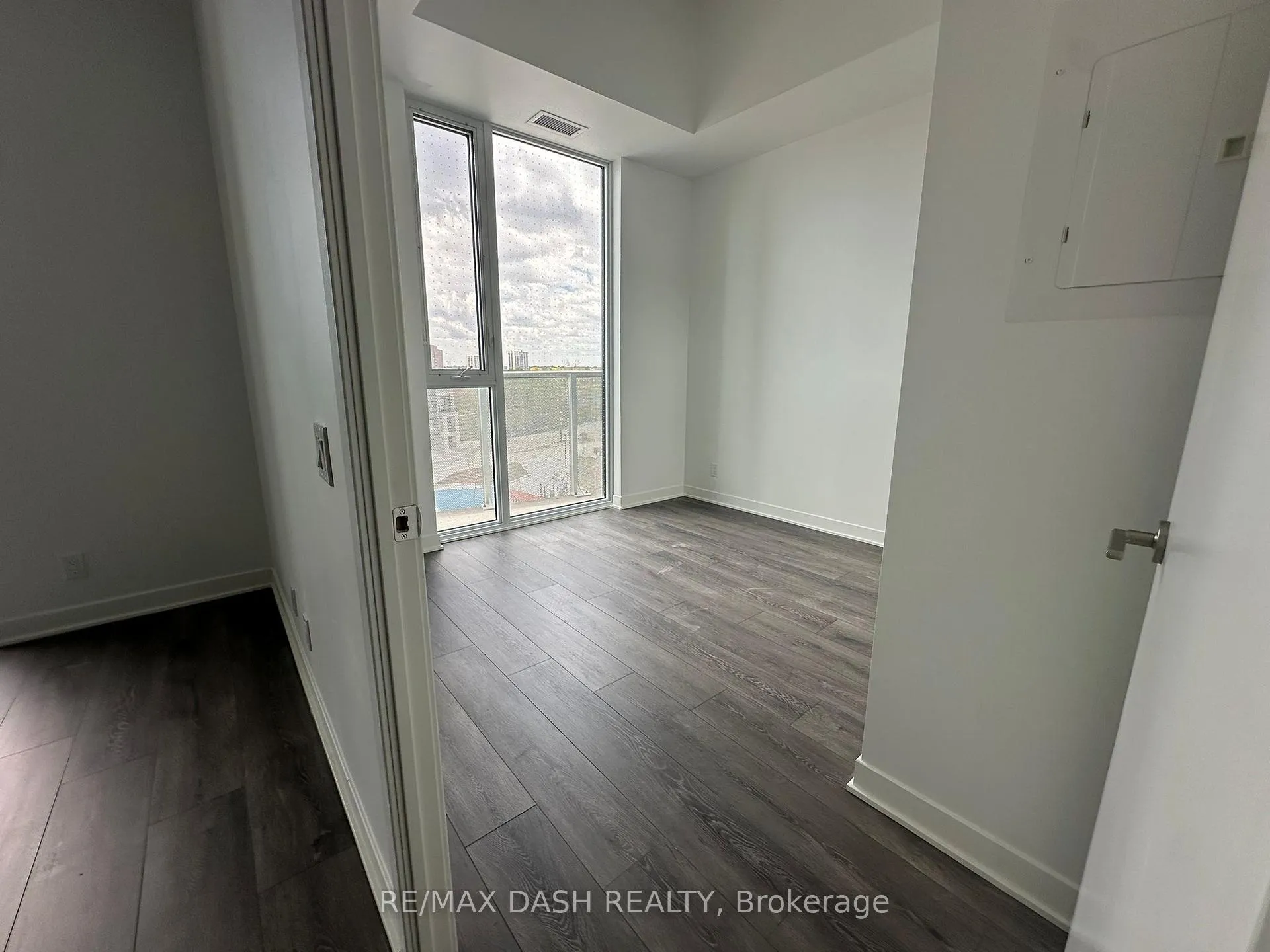 Photo 15 of Unit 406, 10 Flavelle Trail, Vaughan, Steeles West Industrial — HOMEH