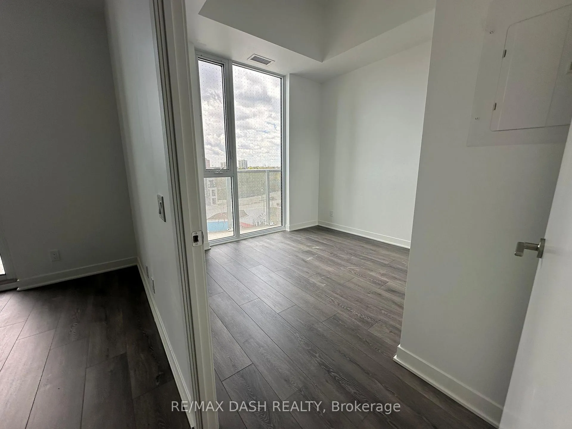 Photo 19 of Unit 406, 10 Flavelle Trail, Vaughan, Steeles West Industrial — HOMEH