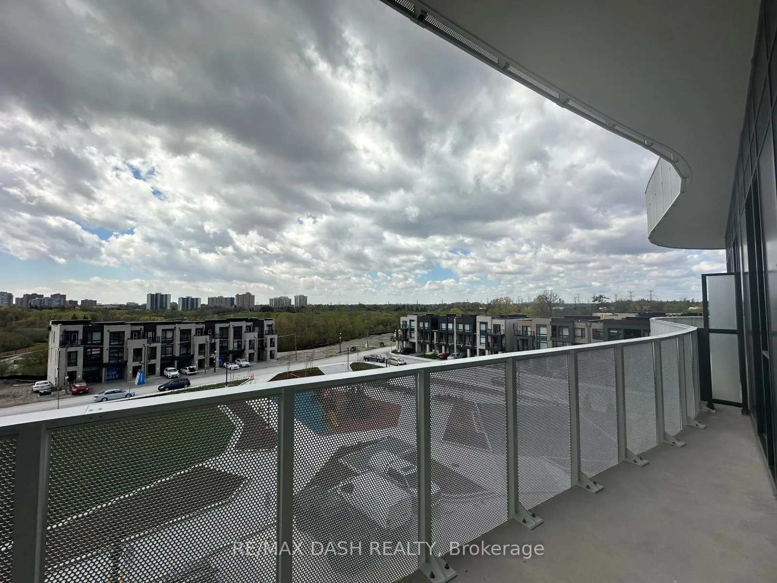 Photo 20 of Unit 406, 10 Flavelle Trail, Vaughan, Steeles West Industrial — HOMEH