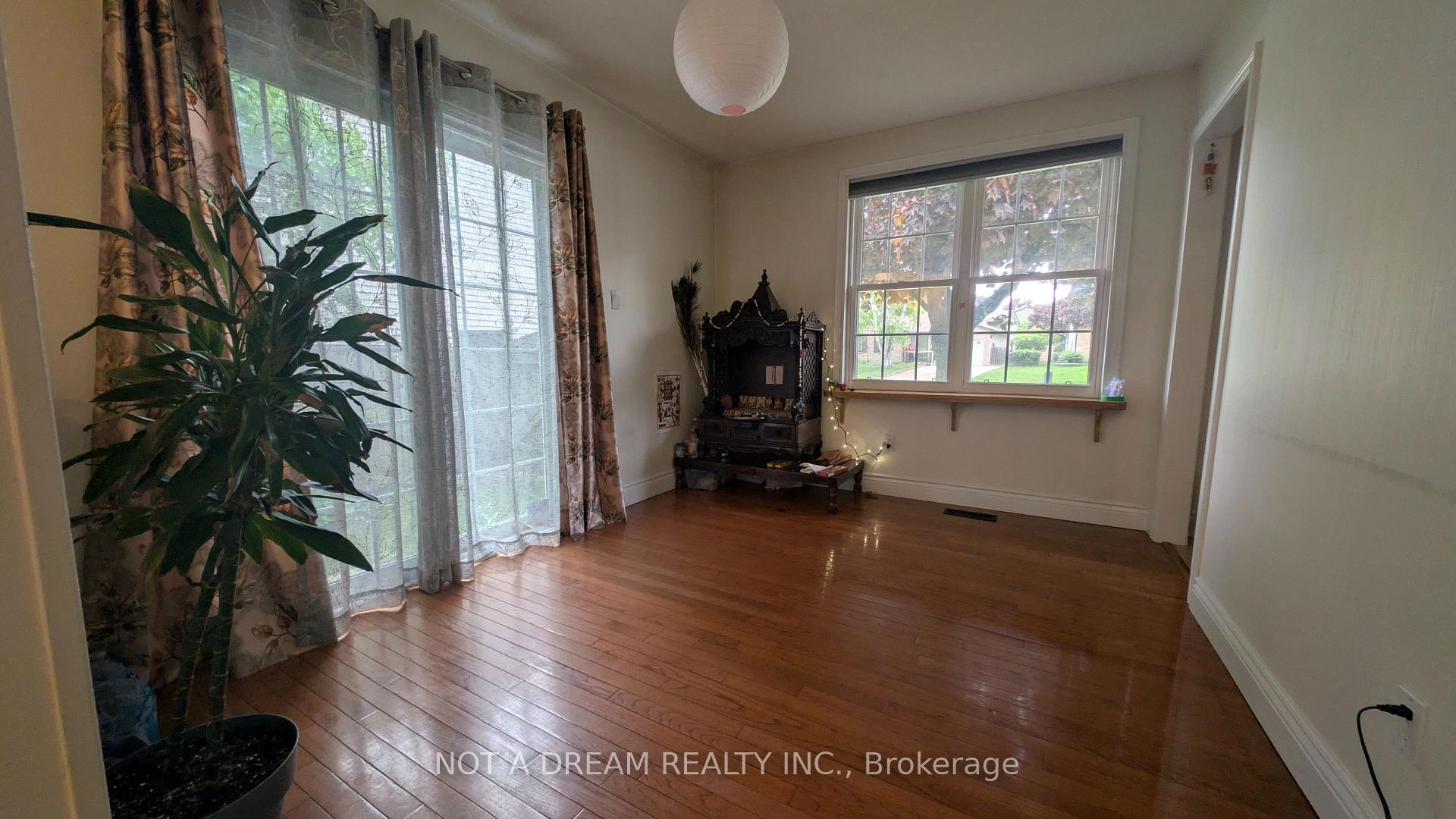 Photo 26 of 41 Oren Boulevard, Barrie, Sunnidale — HOMEH