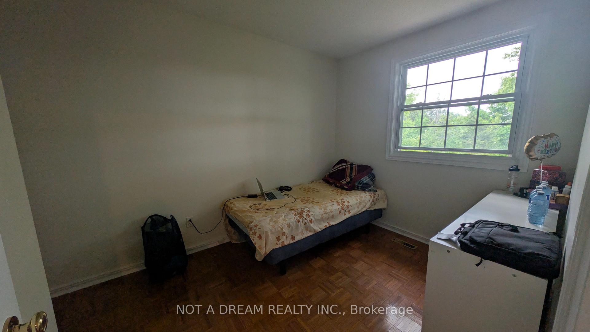 Photo 32 of 41 Oren Boulevard, Barrie, Sunnidale — HOMEH