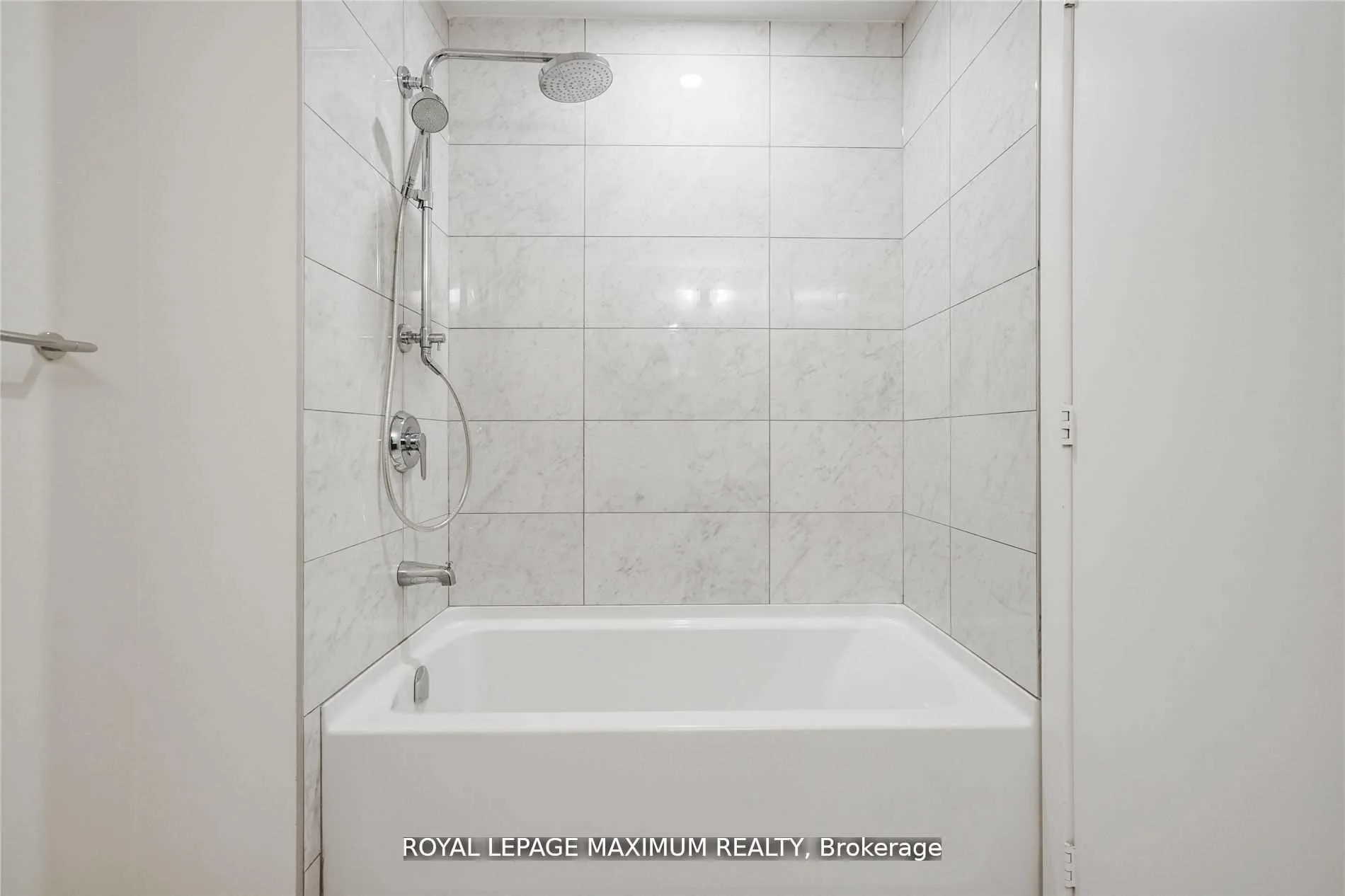 Photo 12 of Unit 122E, 278 Buchanan Drive E, Markham, Unionville — HOMEH