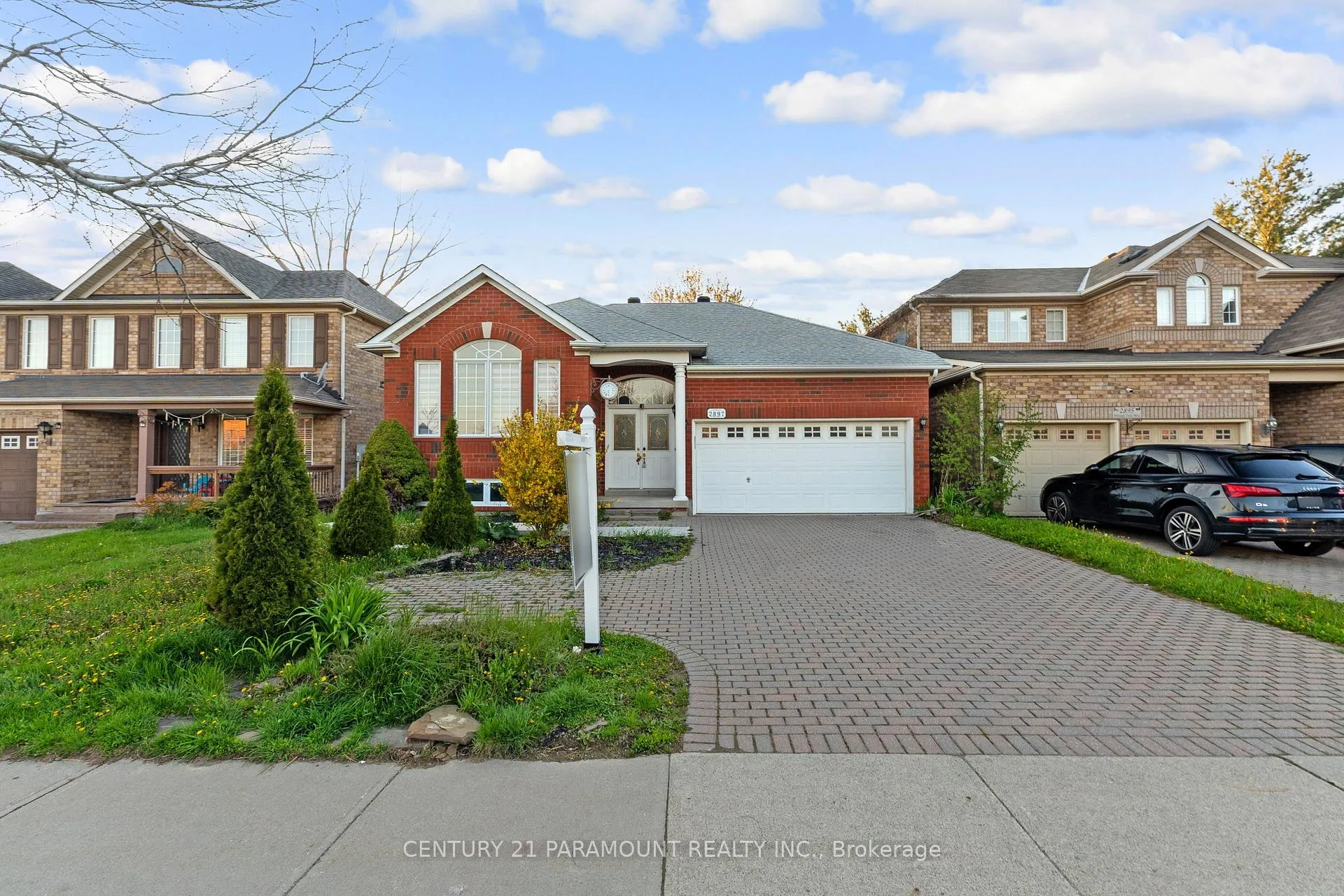 Front of 2897 Westoak Trails Boulevard