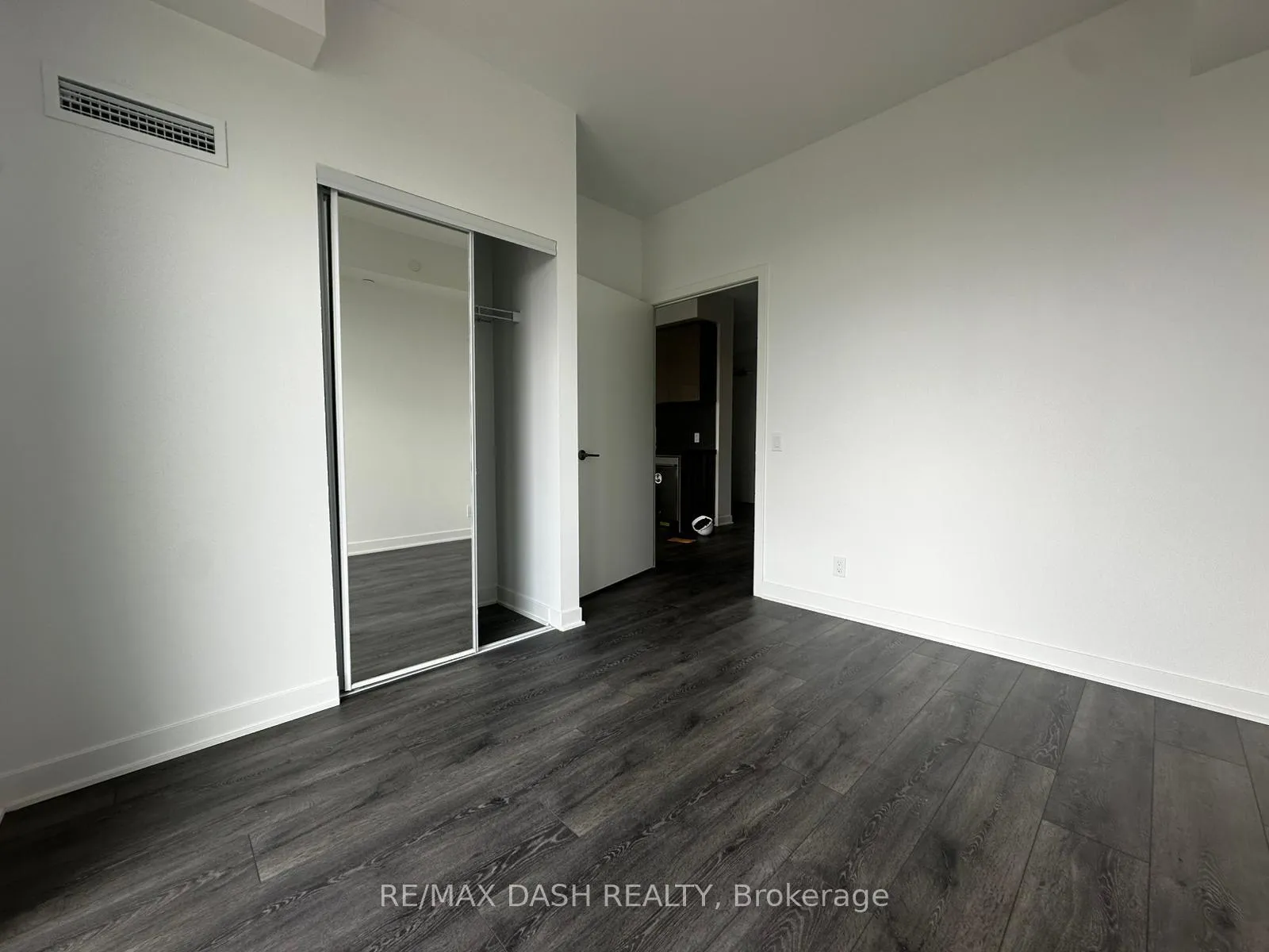 Photo 11 of Unit 701, 10 Flavelle Trail, Vaughan, Steeles West Industrial — HOMEH