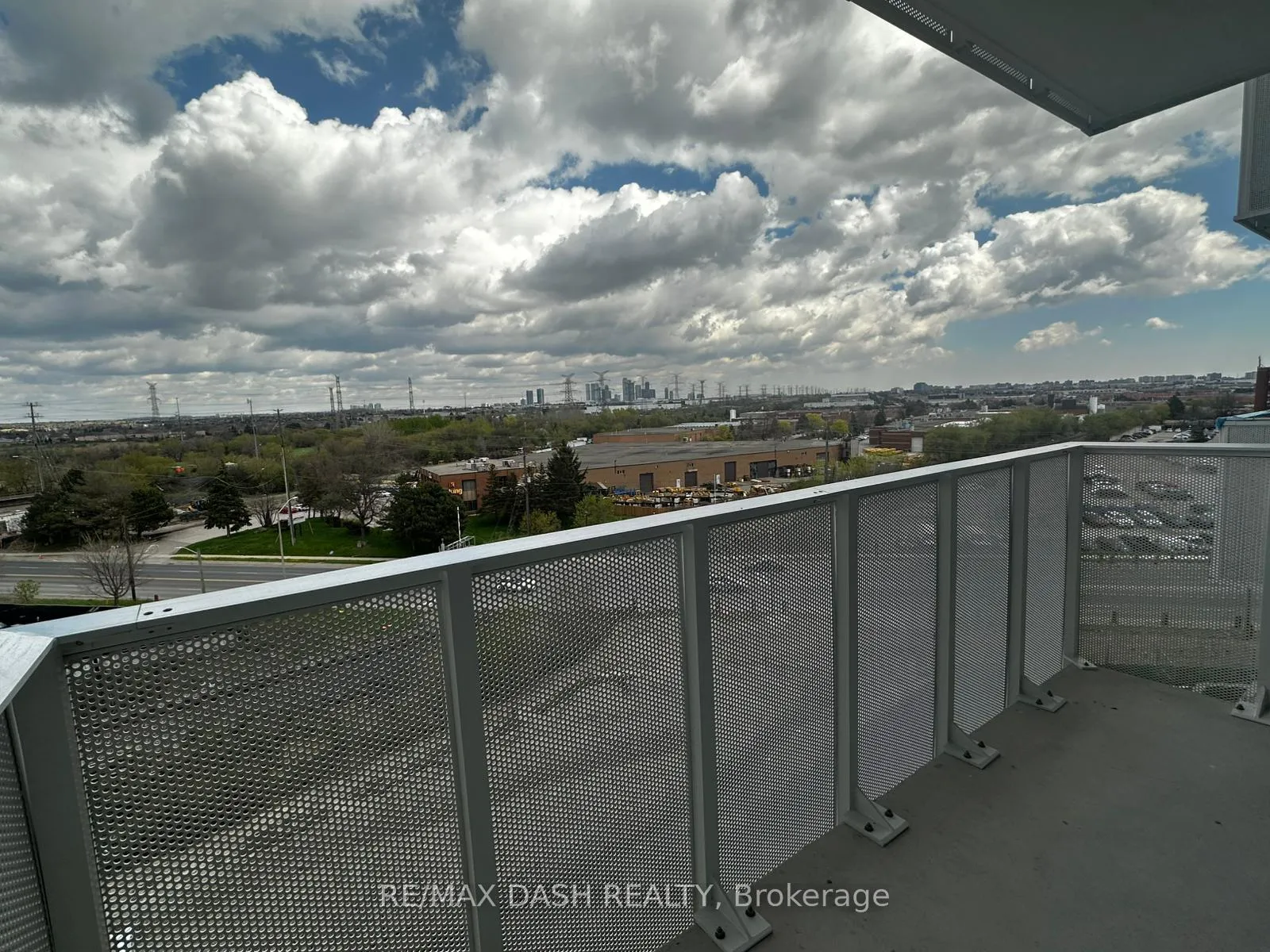 Photo 20 of Unit 701, 10 Flavelle Trail, Vaughan, Steeles West Industrial — HOMEH