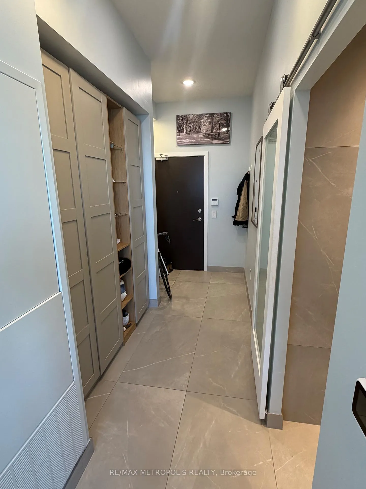 Photo 5 of Unit 1217, 38 Honeycrisp Crescent, Vaughan, Vaughan Corporate Centre — HOMEH