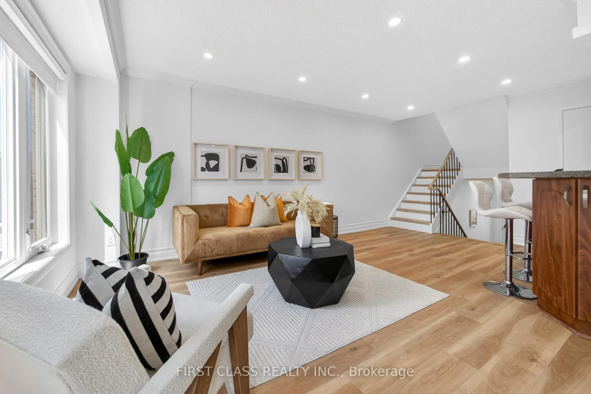 Photo 7 of 54 Puma Drive, Scarborough, L'Amoreaux — HOMEH