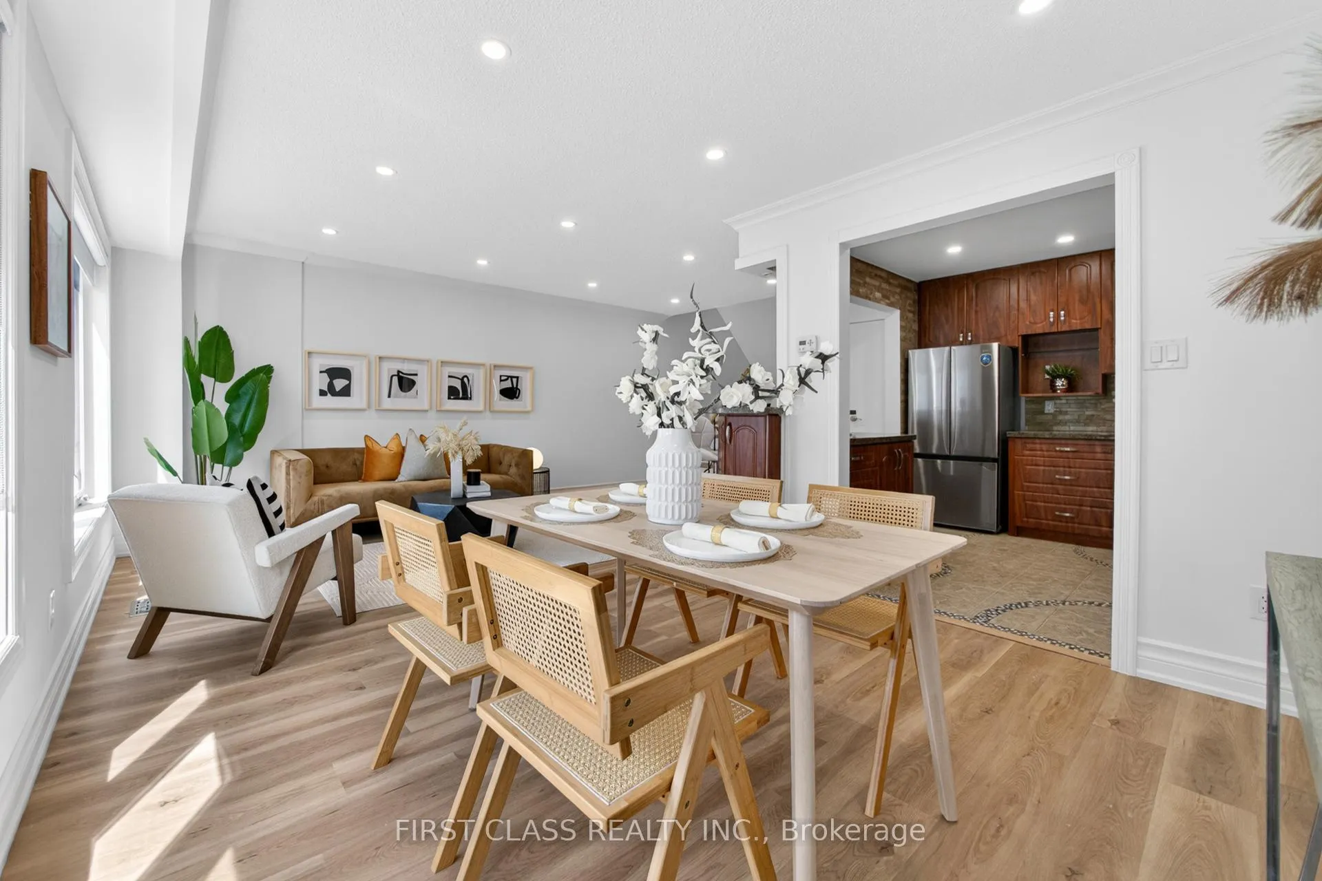 Photo 12 of 54 Puma Drive, Scarborough, L'Amoreaux — HOMEH