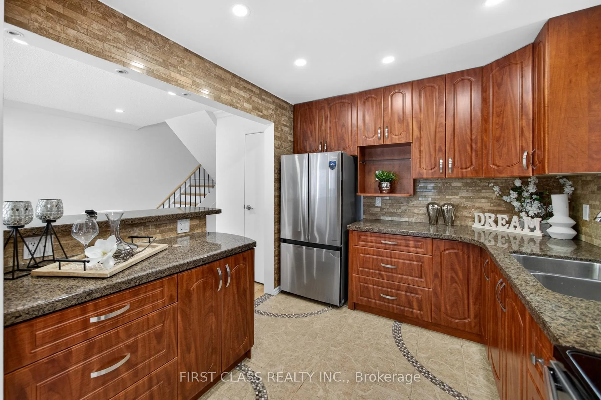 Photo 17 of 54 Puma Drive, Scarborough, L'Amoreaux — HOMEH