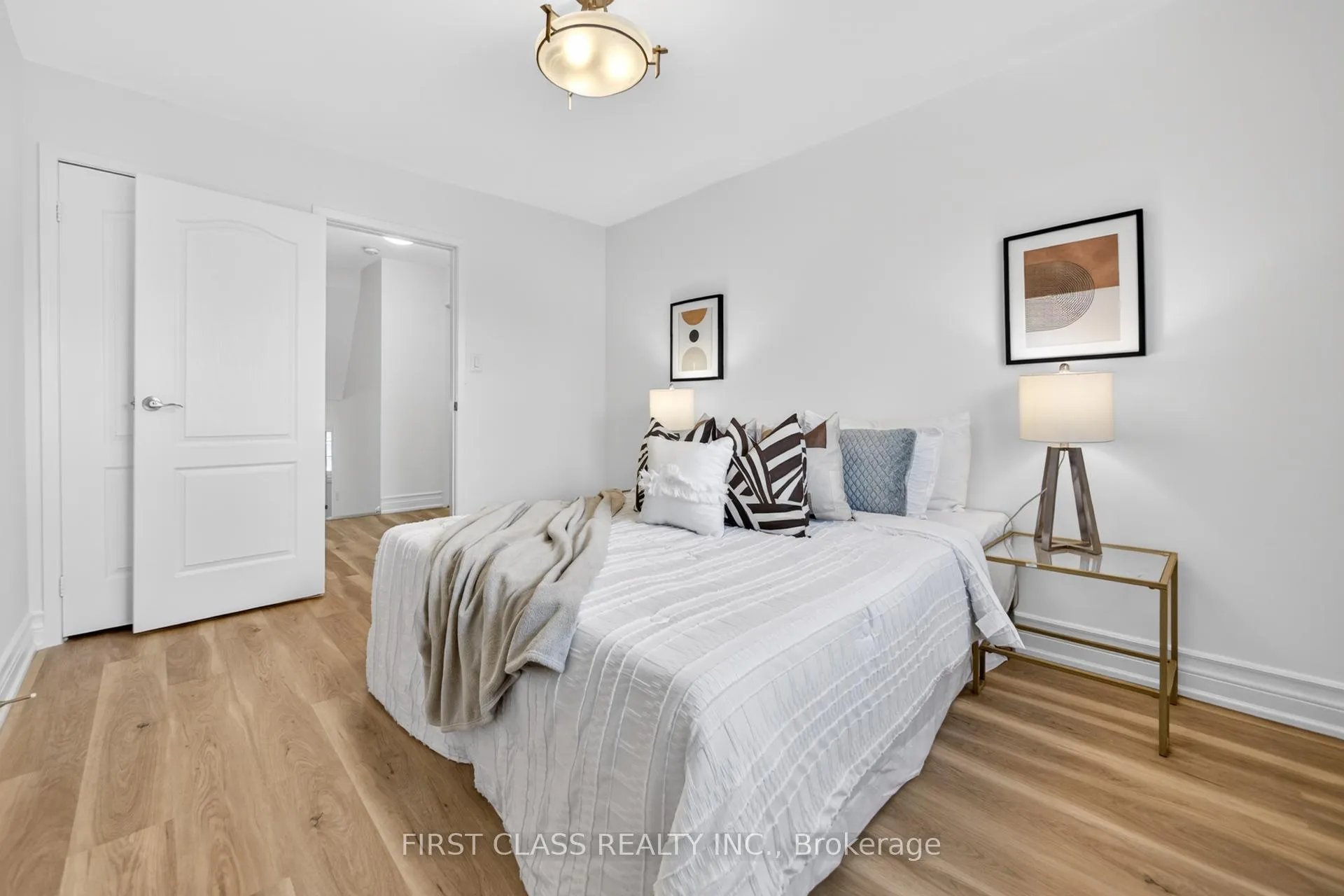 Photo 32 of 54 Puma Drive, Scarborough, L'Amoreaux — HOMEH