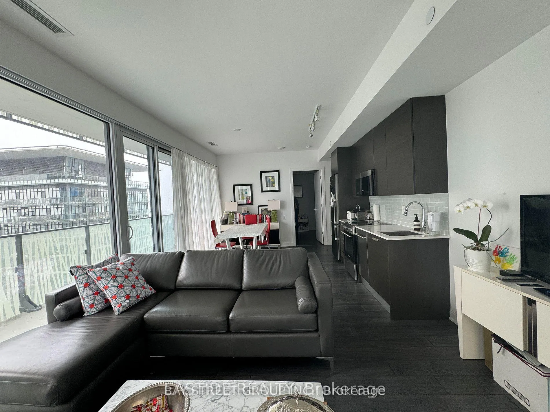 Photo 7 of Unit 4502, 42 Charles Street E, Toronto, Church-Yonge Corridor — HOMEH
