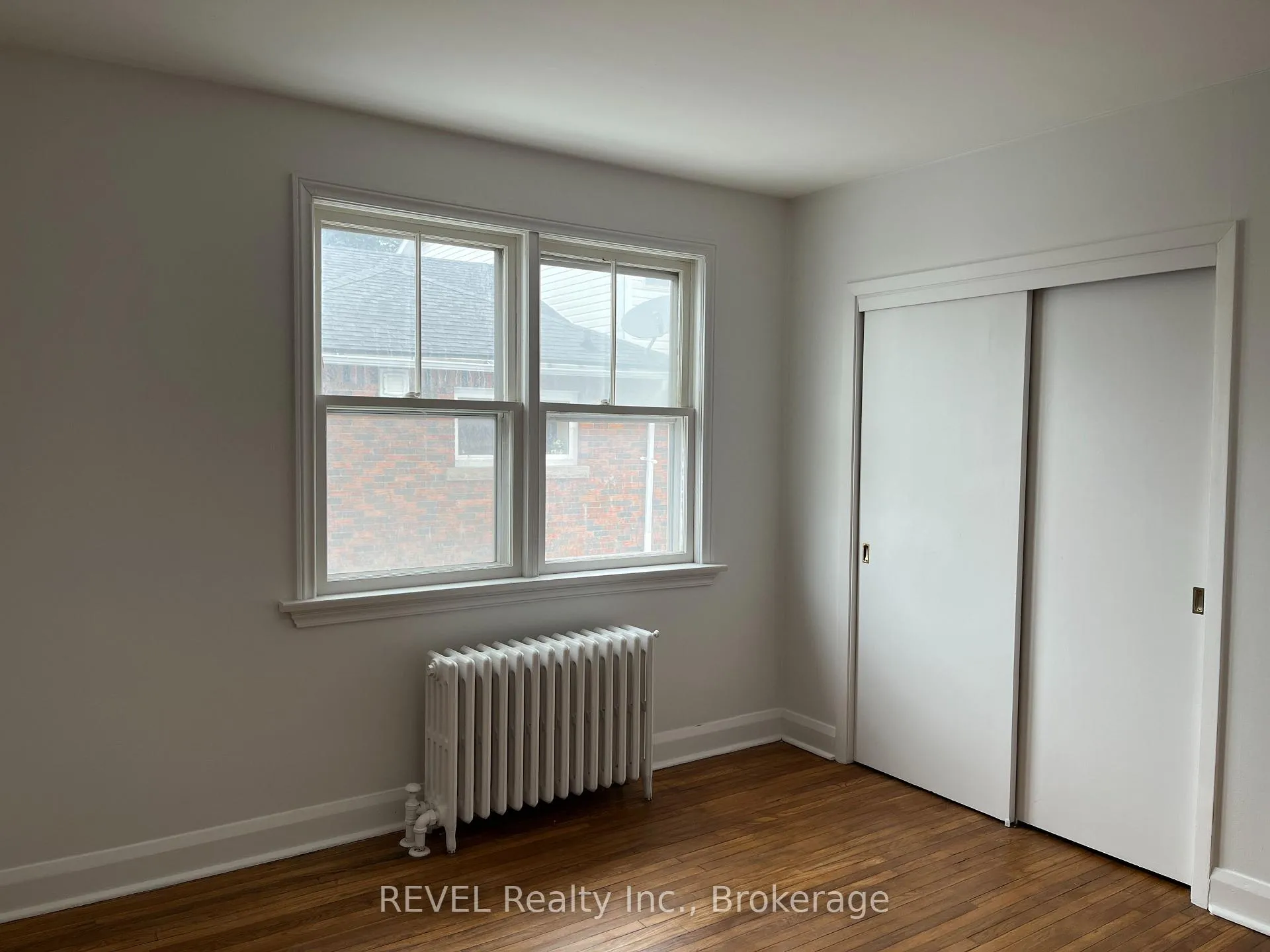 Photo 9 of 232 Vine Street, St. Catharines, Facer — HOMEH