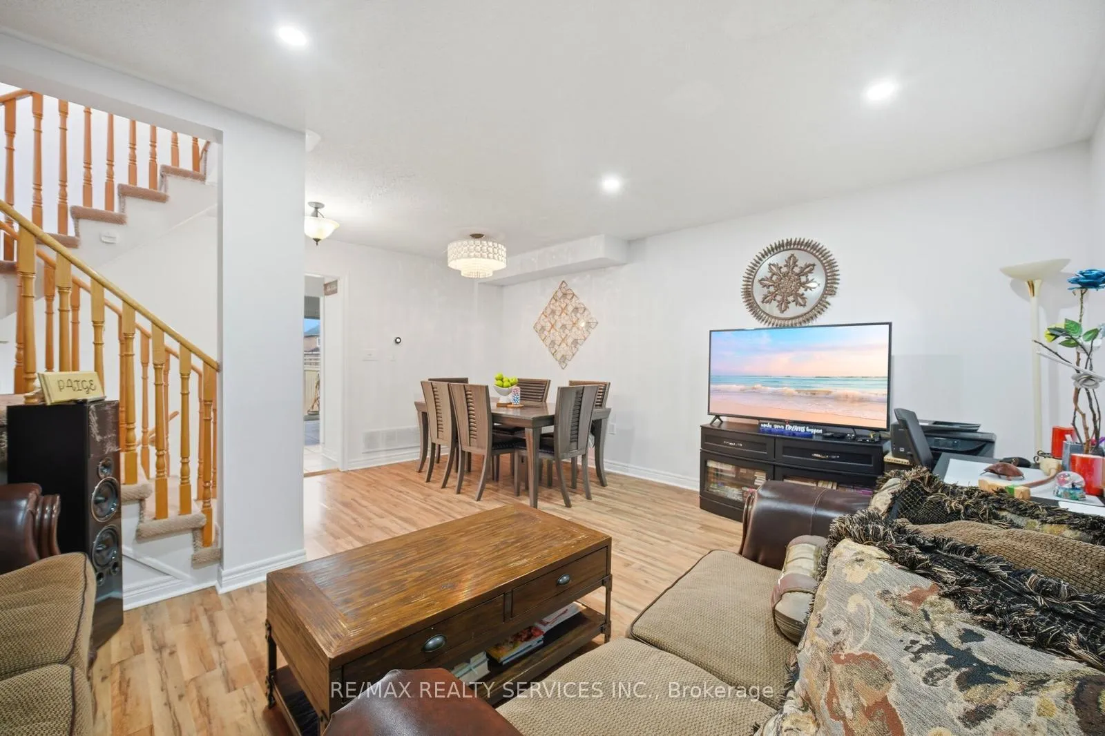 Photo 9 of 79 Pressed Brick Drive, Brampton, Brampton North — HOMEH