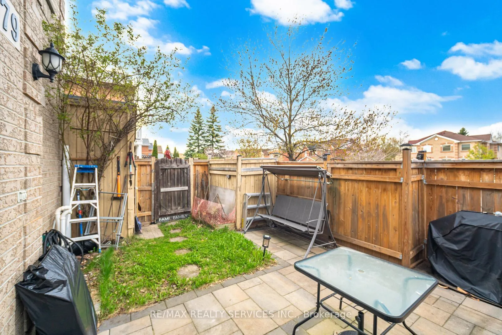Photo 18 of 79 Pressed Brick Drive, Brampton, Brampton North — HOMEH