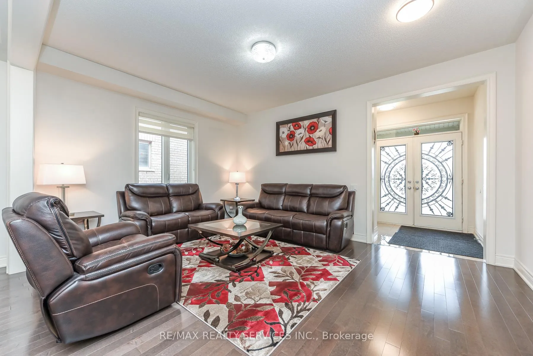Photo 10 of 567 Dougall Avenue E, Caledon, Rural Caledon — HOMEH