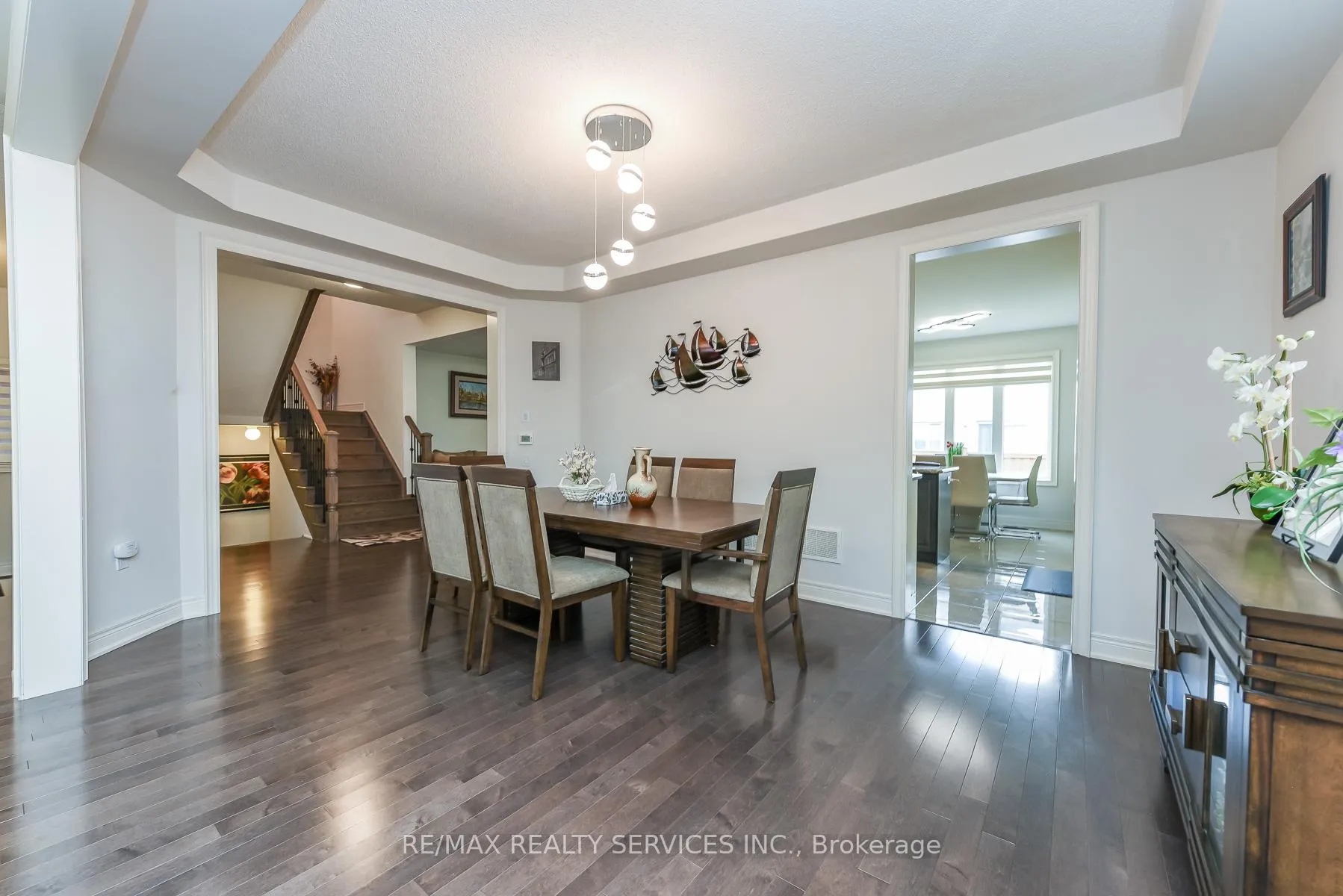 Photo 12 of 567 Dougall Avenue E, Caledon, Rural Caledon — HOMEH