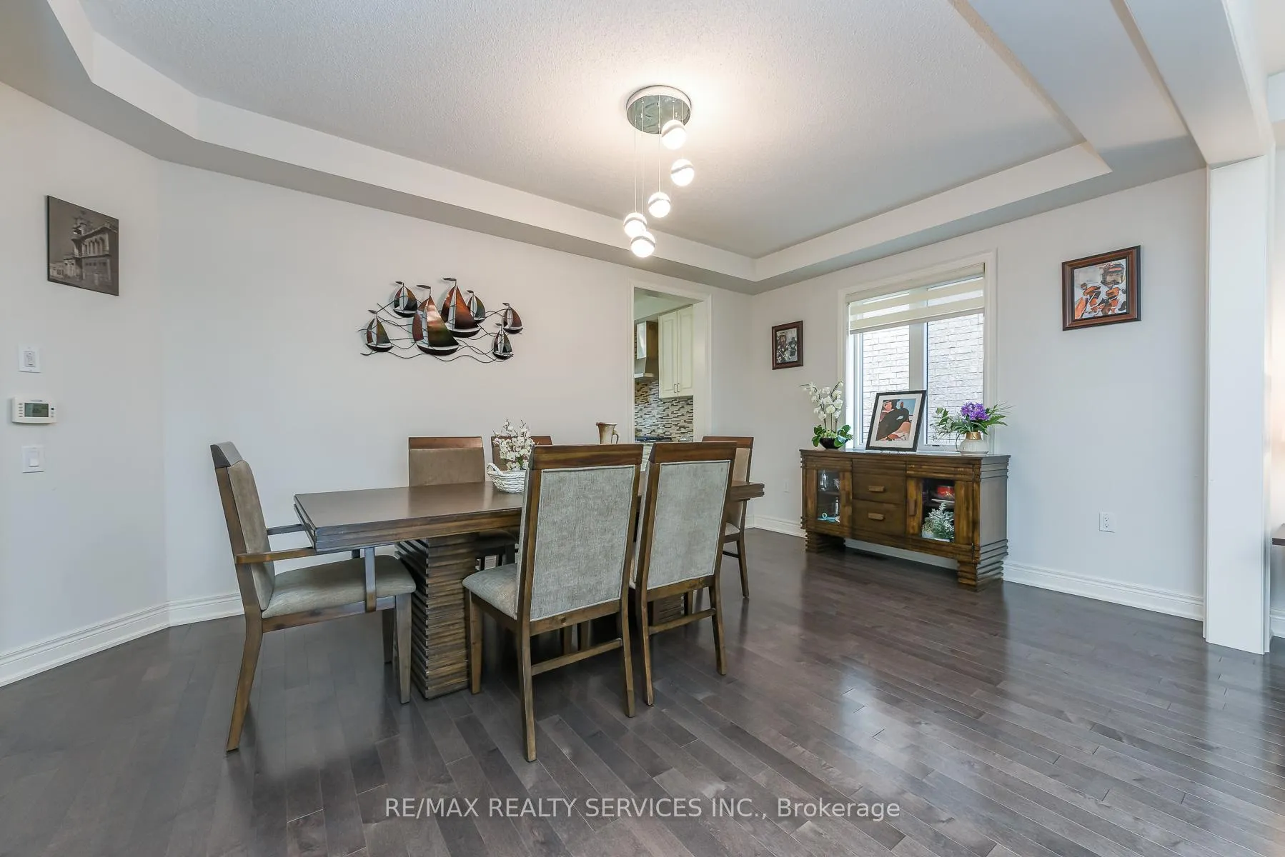 Photo 13 of 567 Dougall Avenue E, Caledon, Rural Caledon — HOMEH