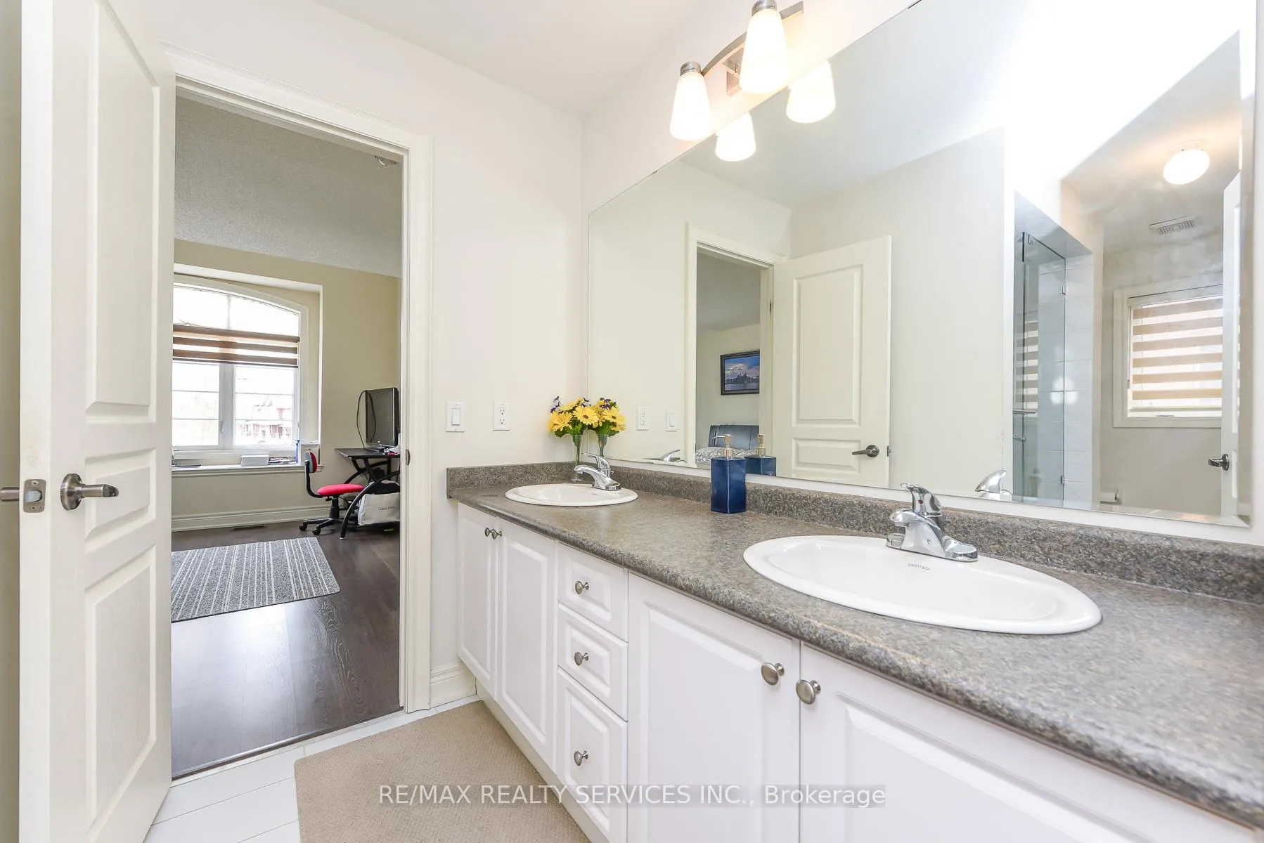 Photo 33 of 567 Dougall Avenue E, Caledon, Rural Caledon — HOMEH