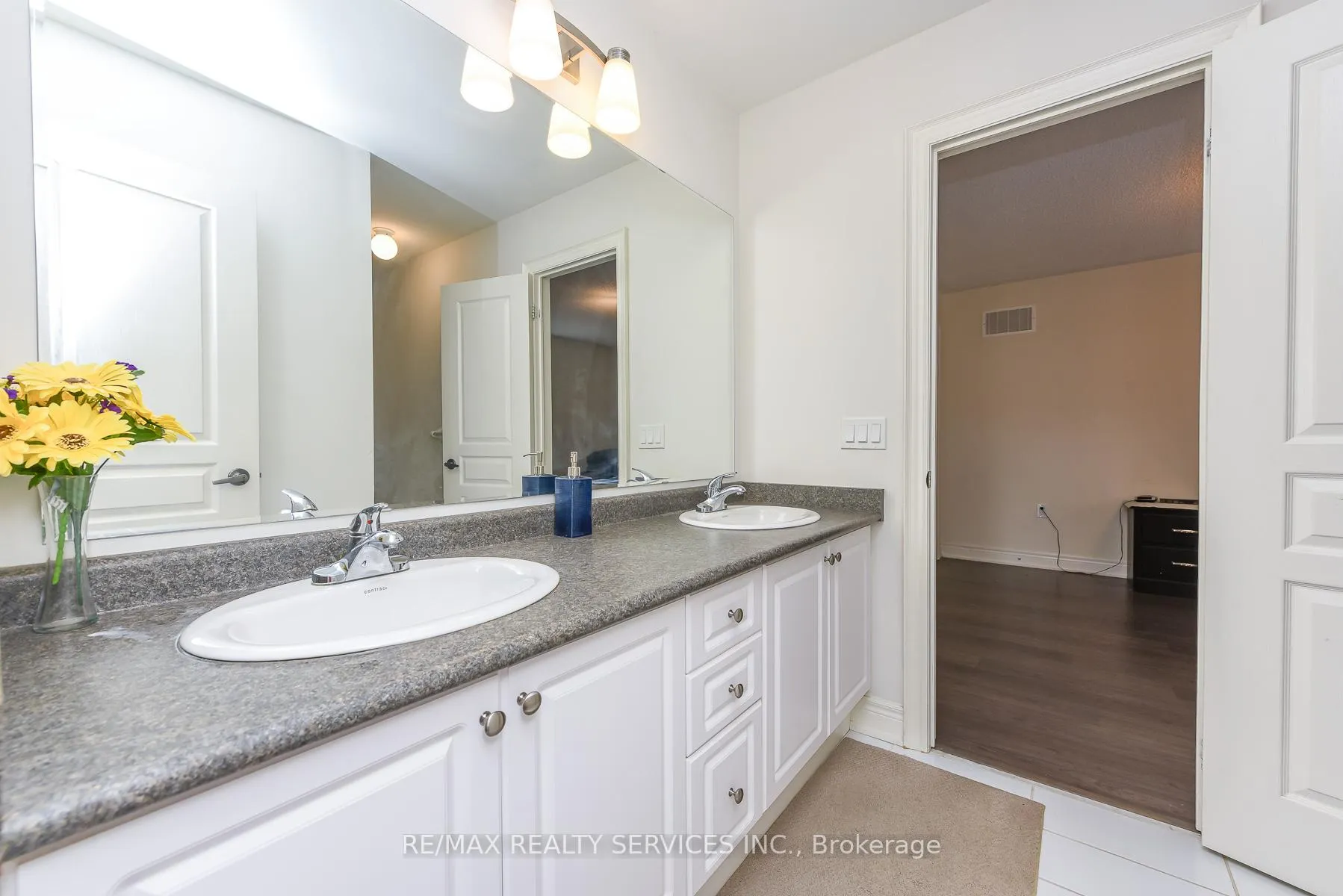 Photo 38 of 567 Dougall Avenue E, Caledon, Rural Caledon — HOMEH