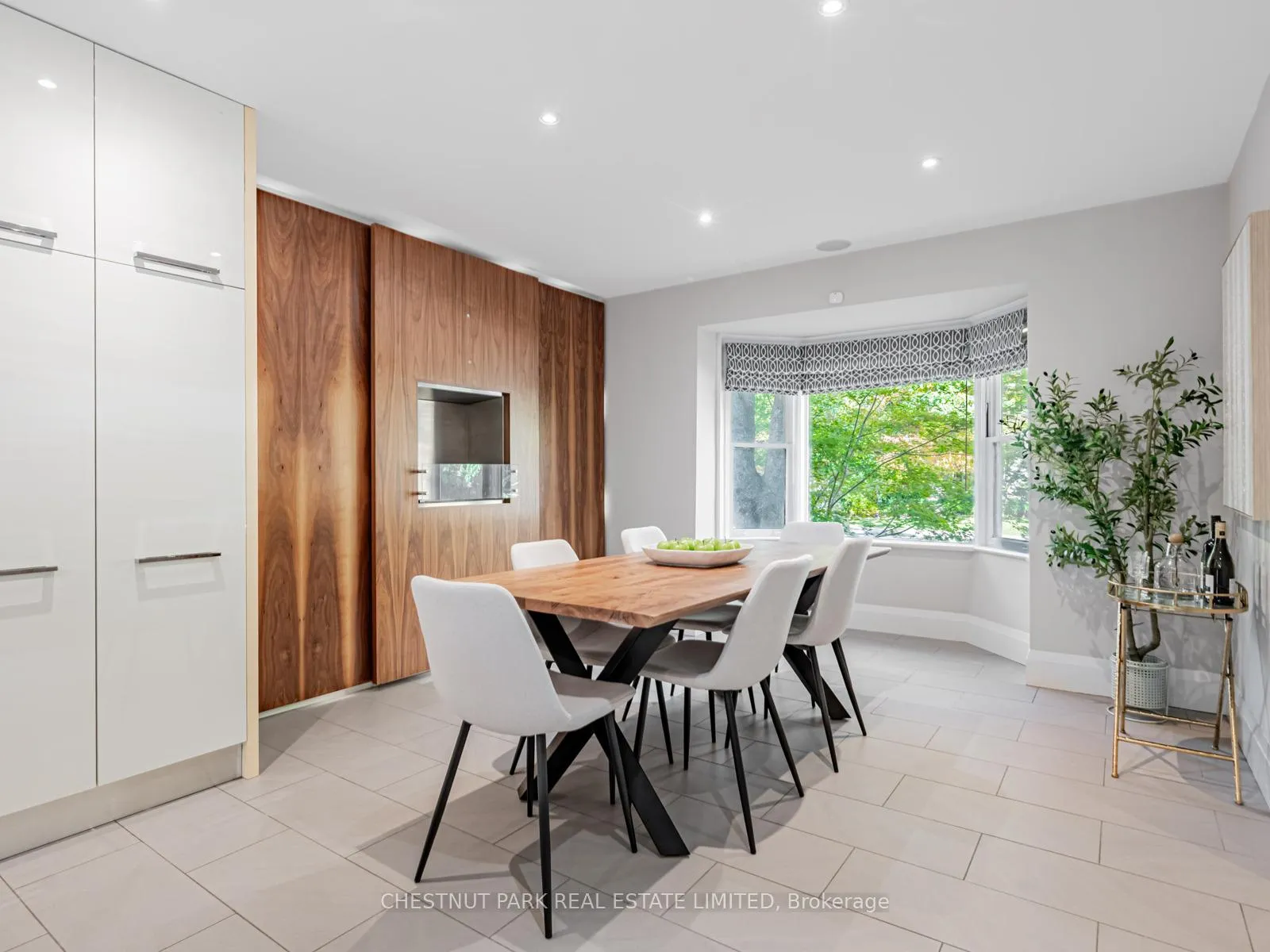 Photo 15 of 21 Cortleigh Boulevard, Toronto, Lawrence Park South — HOMEH