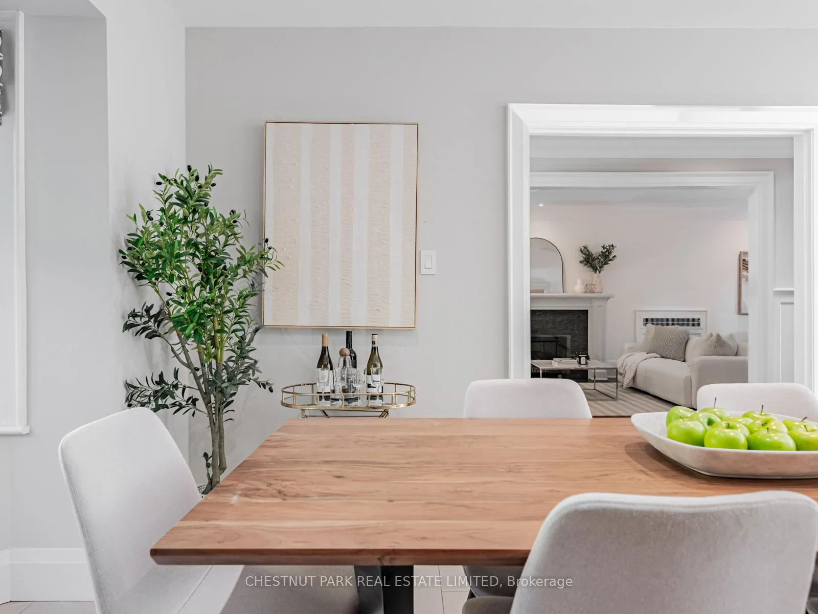 Photo 16 of 21 Cortleigh Boulevard, Toronto, Lawrence Park South — HOMEH
