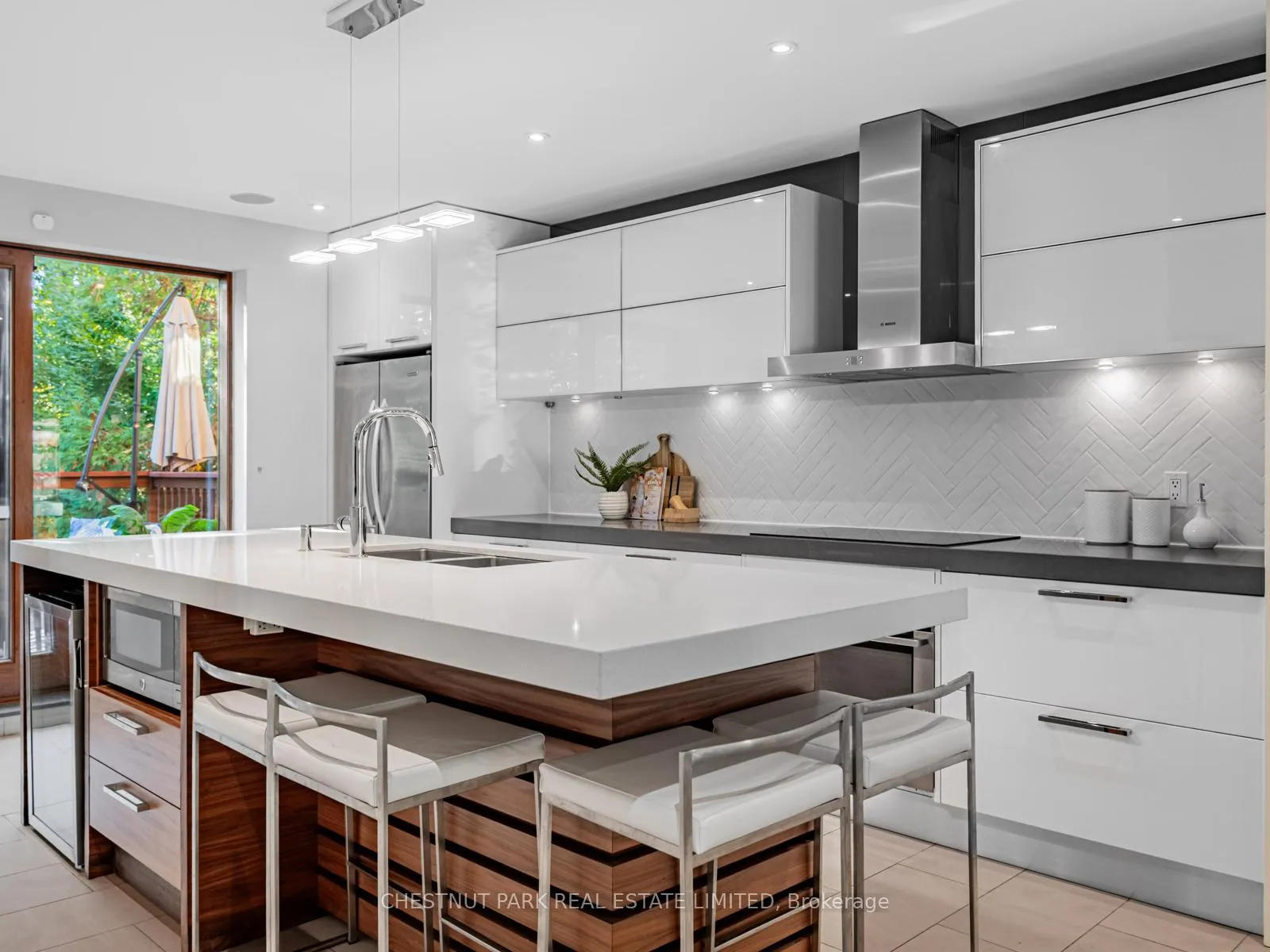 Photo 23 of 21 Cortleigh Boulevard, Toronto, Lawrence Park South — HOMEH
