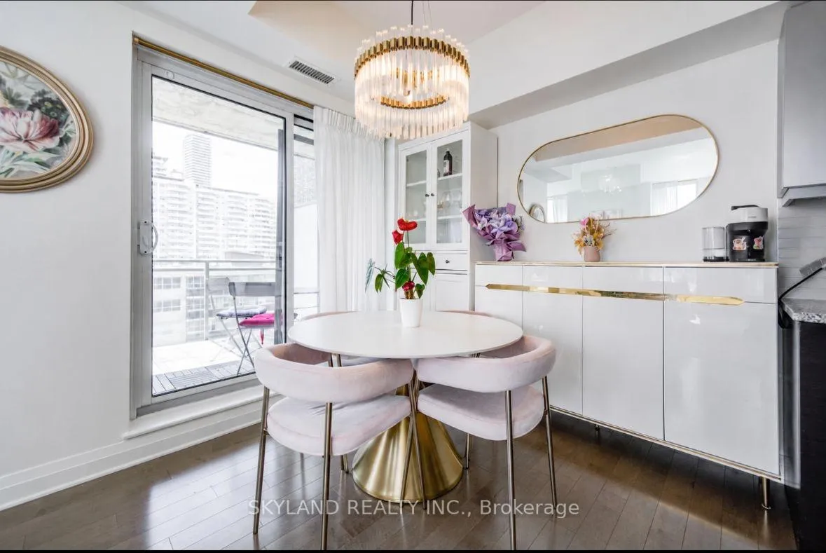 Photo 8 of Unit 1507, 83 Redpath Avenue, Toronto, Mount Pleasant West — HOMEH