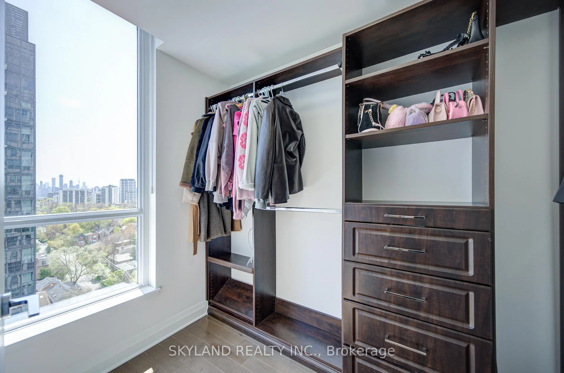 Photo 16 of Unit 1507, 83 Redpath Avenue, Toronto, Mount Pleasant West — HOMEH